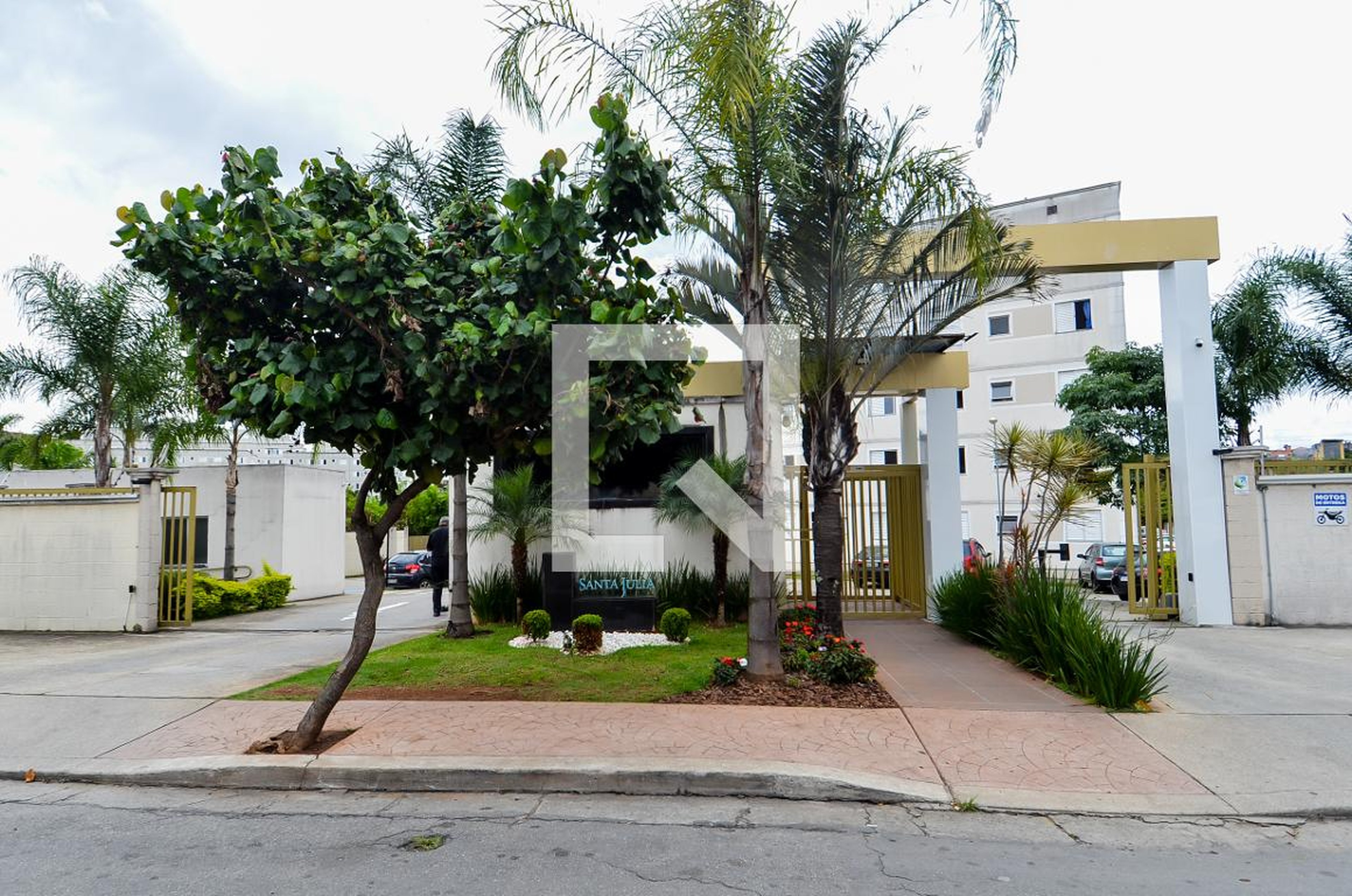 Fachada do Condomínio Condomínio em Rua Magalhães Barata, 12