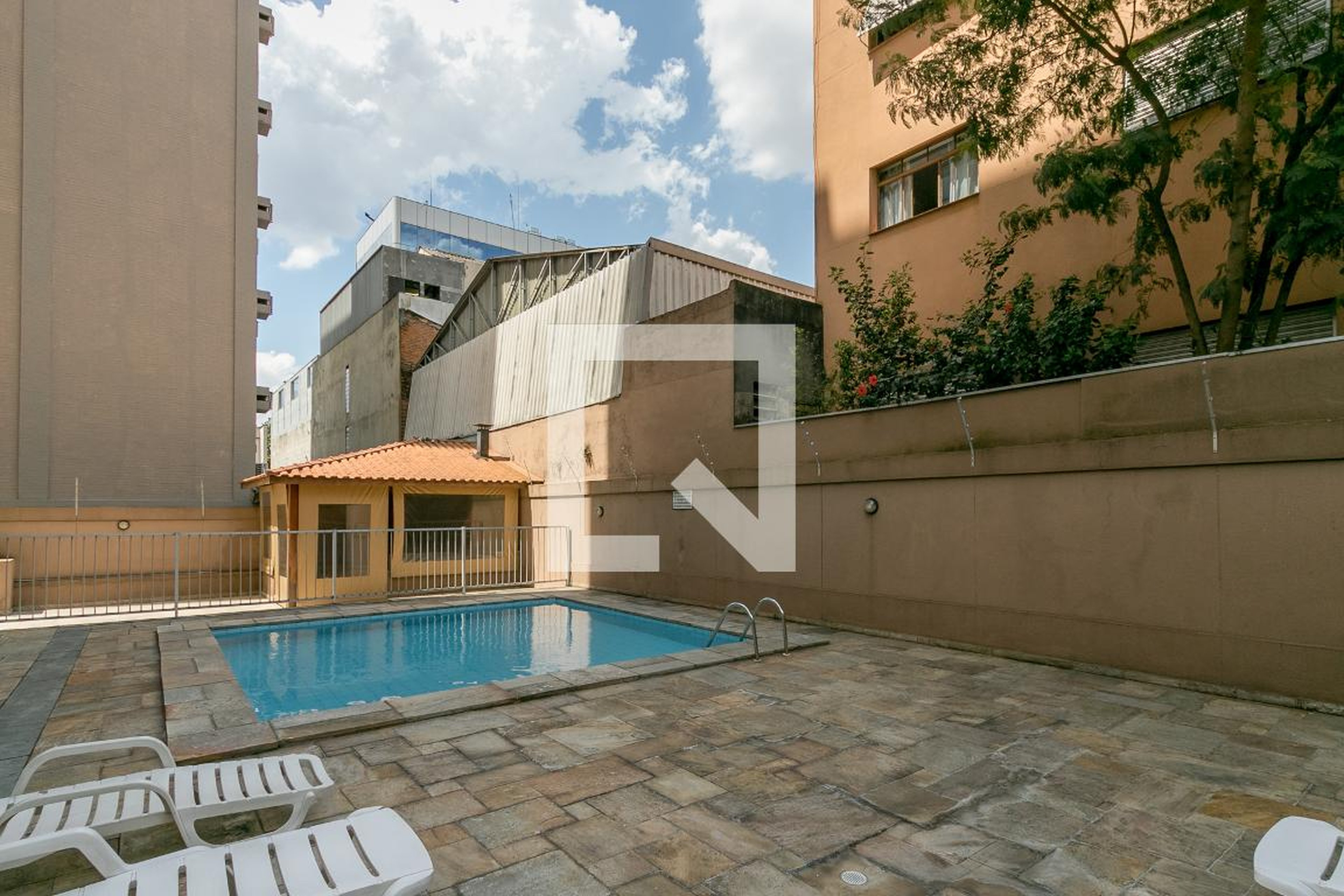 Piscina - Edifício Thaís
