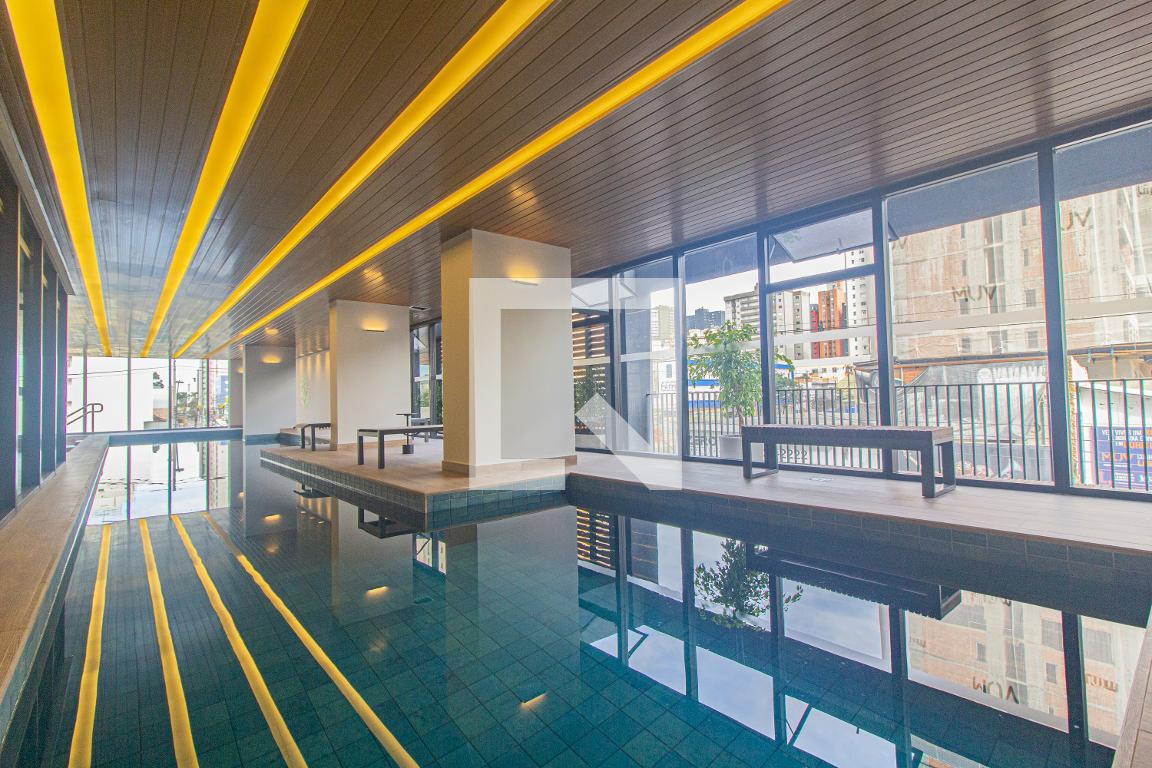 Piscina Coberta - Elysia