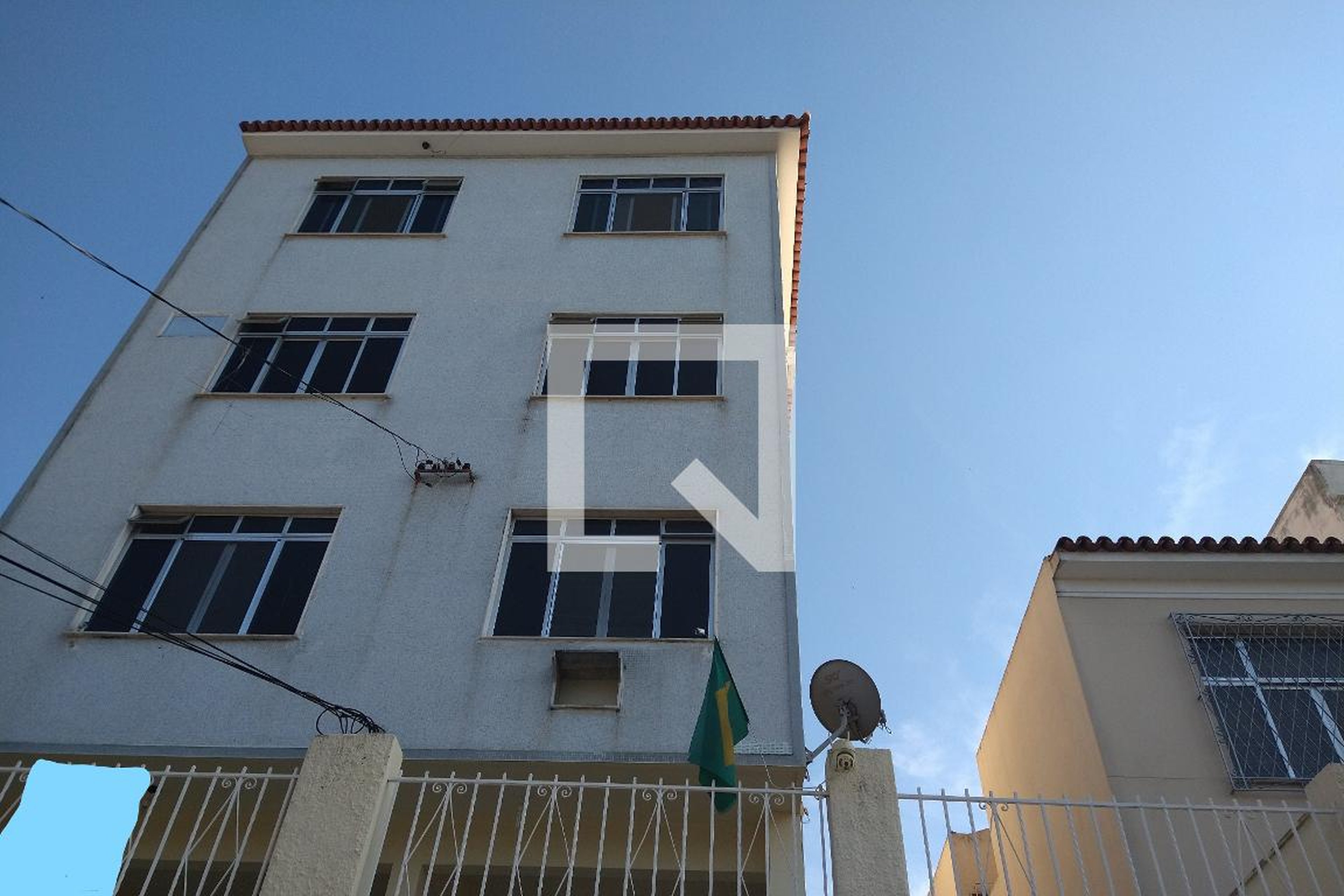 Fachada do Prédio Condomínio em Rua Antônio Storino, 126