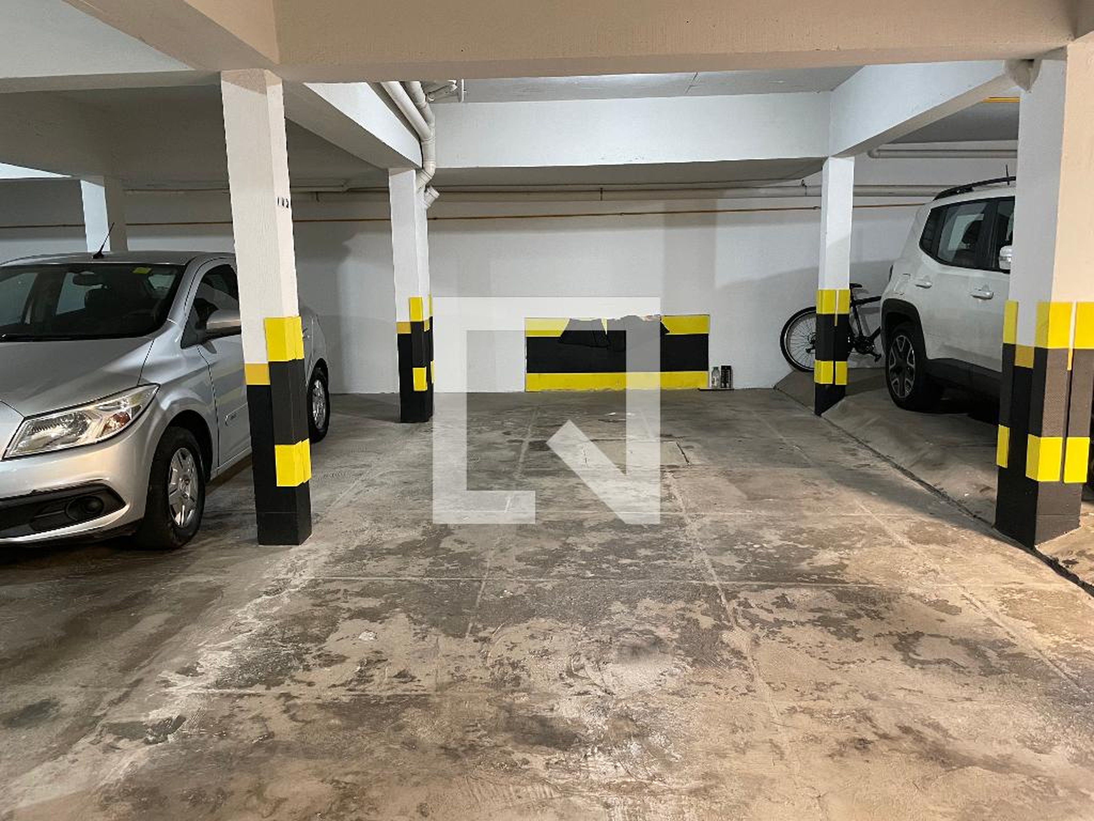 Estacionamento - Edifício Elson Goncalves Pereira