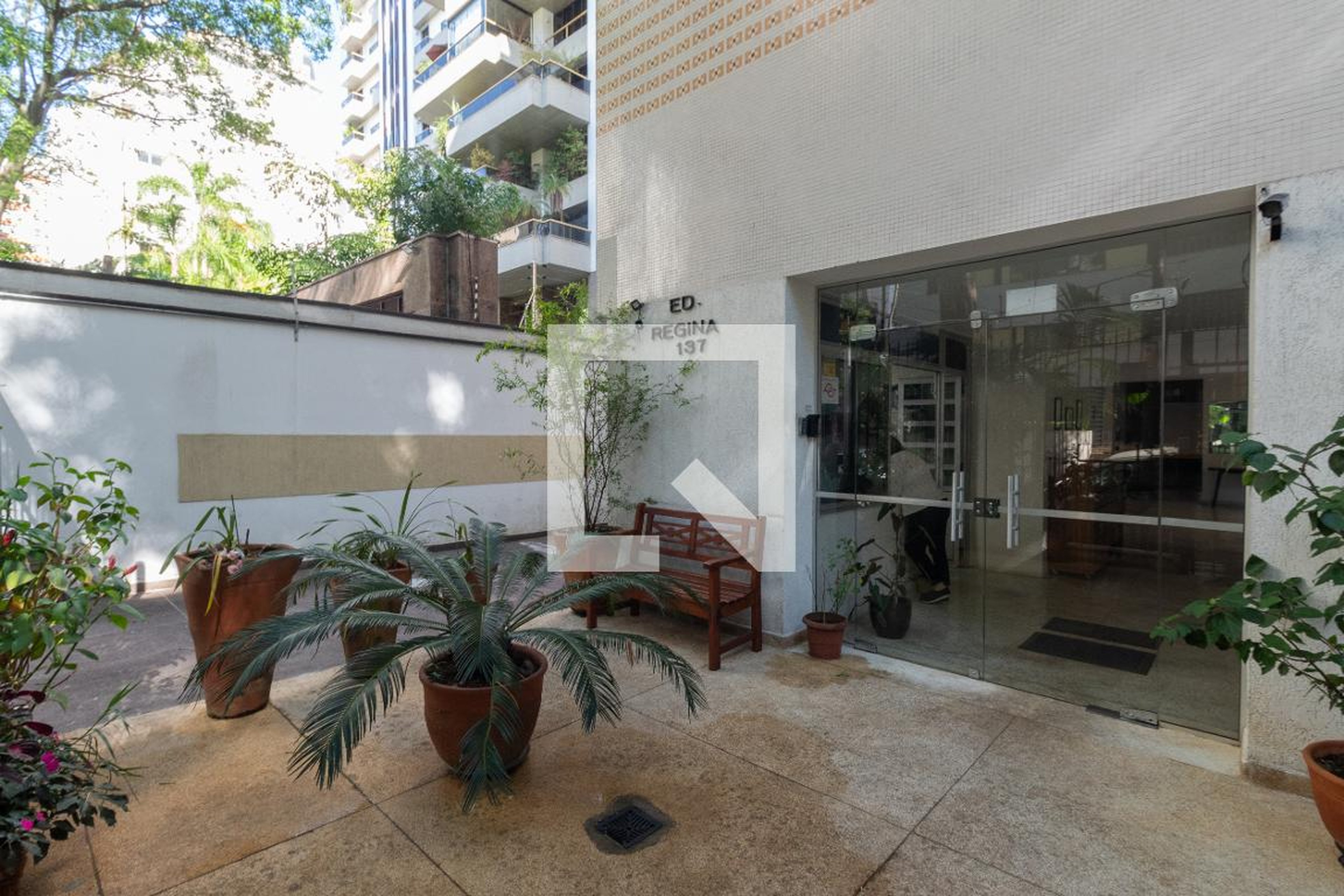 Entrada - Edifício Regina