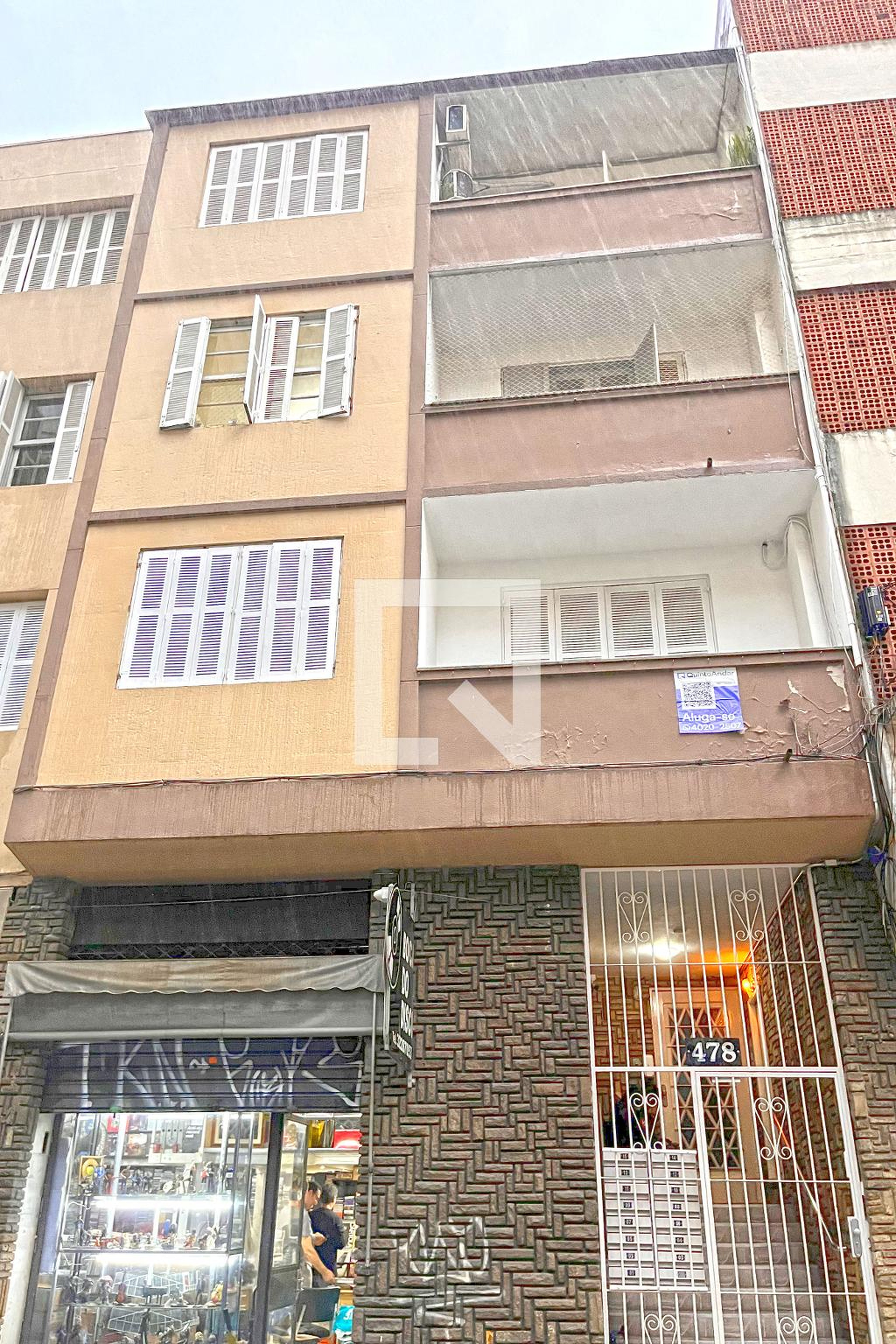 Fachada Condomínio em Rua Marechal Floriano Peixoto, 478