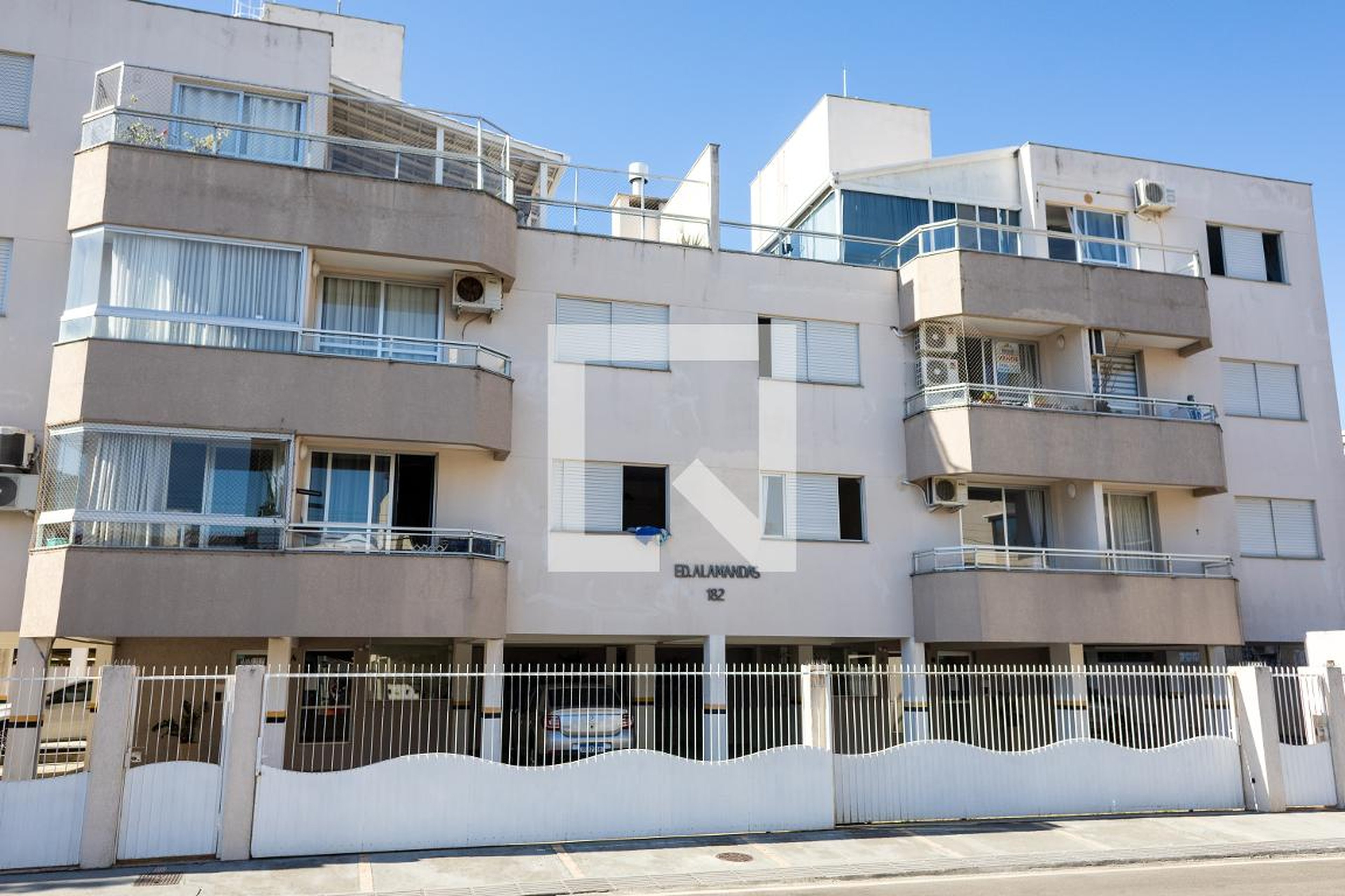 Fachada Edifício Alamandas