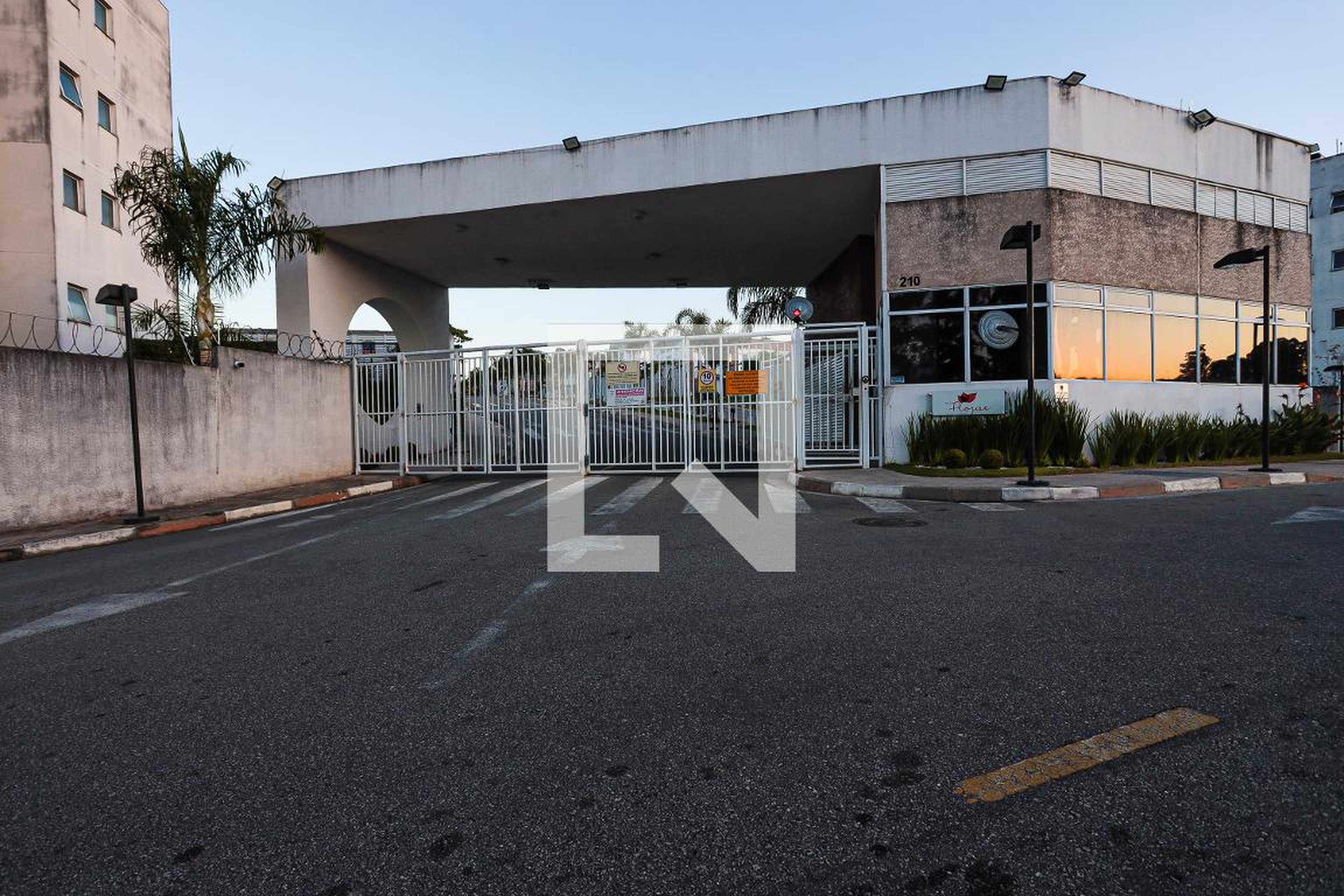 Fachada do condomínio Condomínio Harmonia Florae
