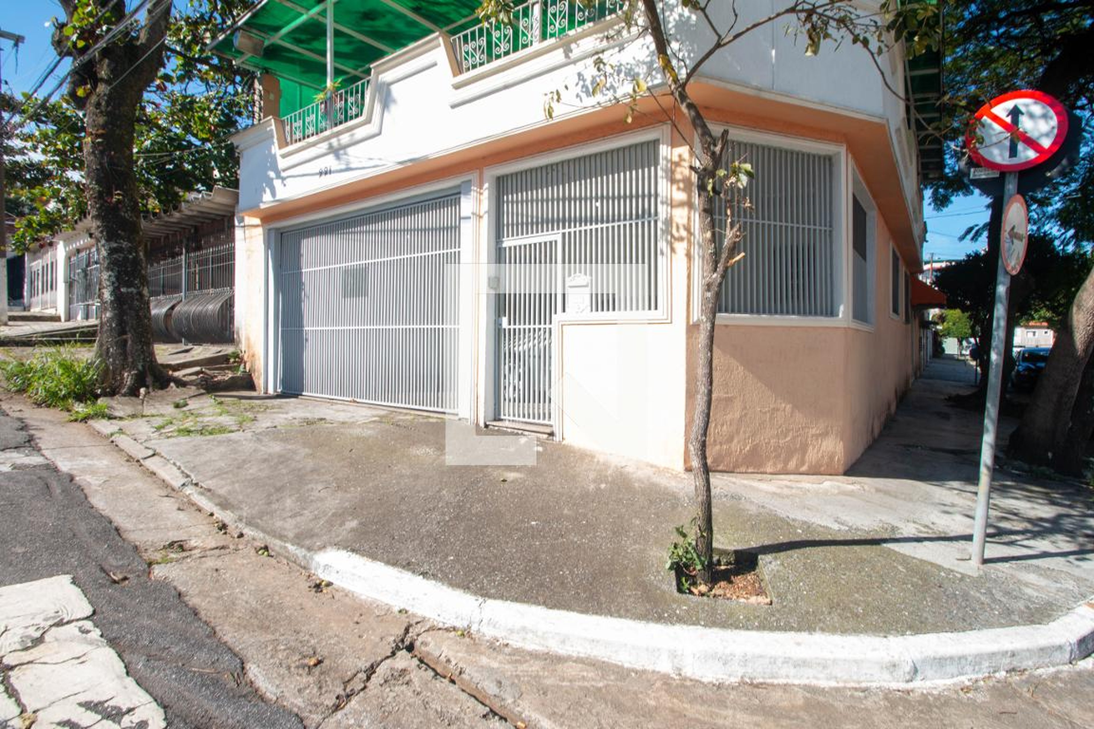 Fachada Condomínio em Rua Alsácia, 221