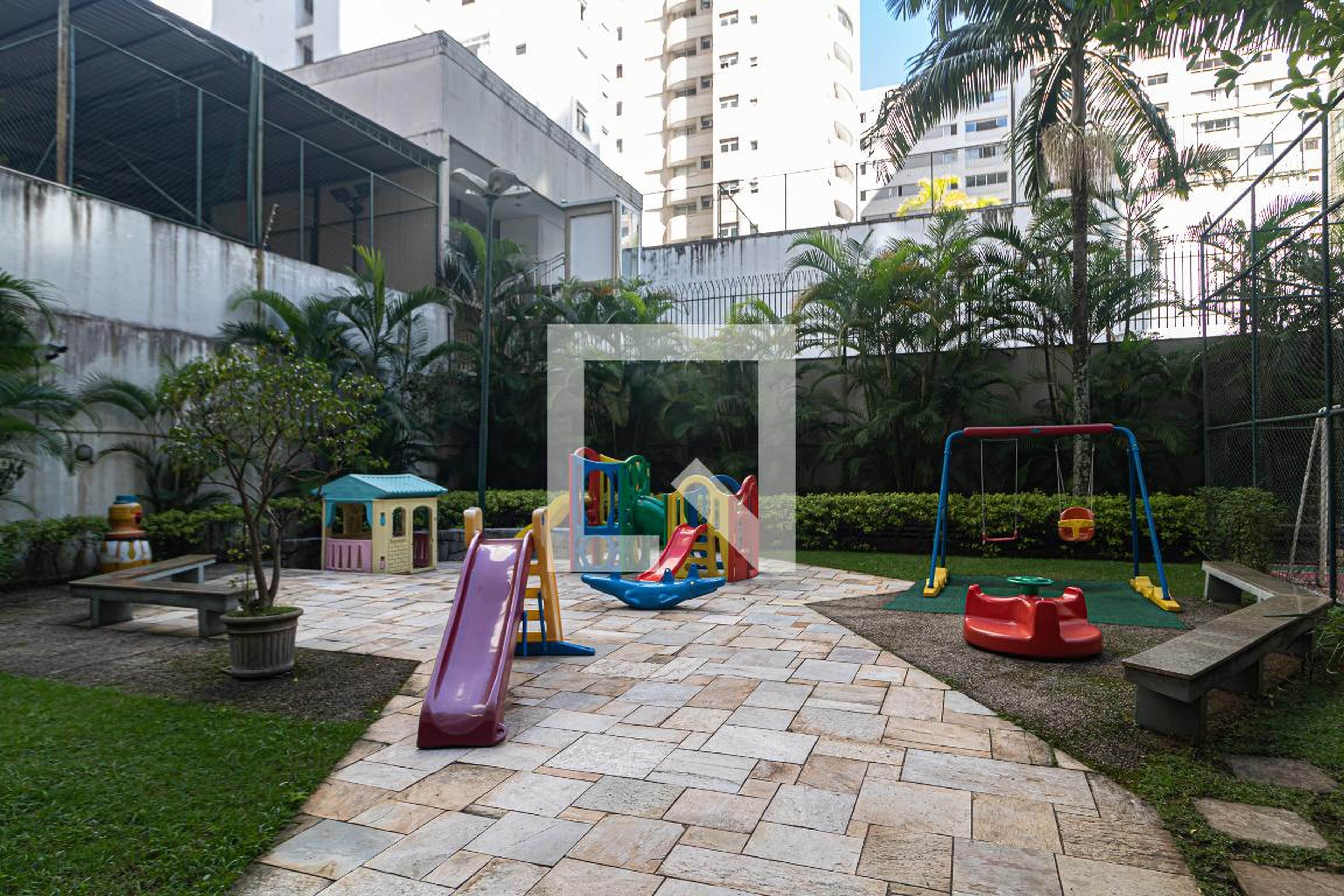 Playground - Del Rey