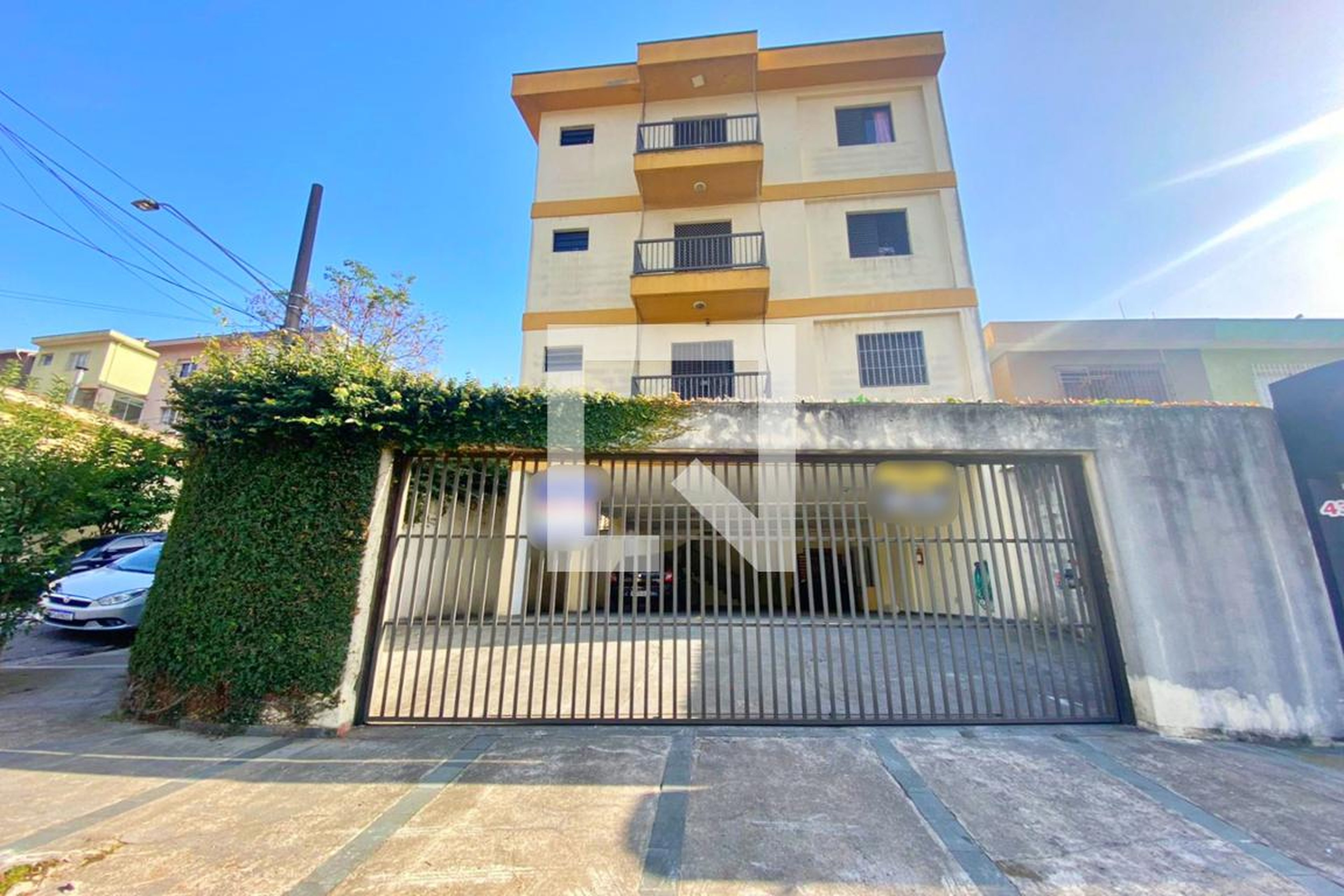 Fachada Condomínio em Rua João Ribeiro, 10