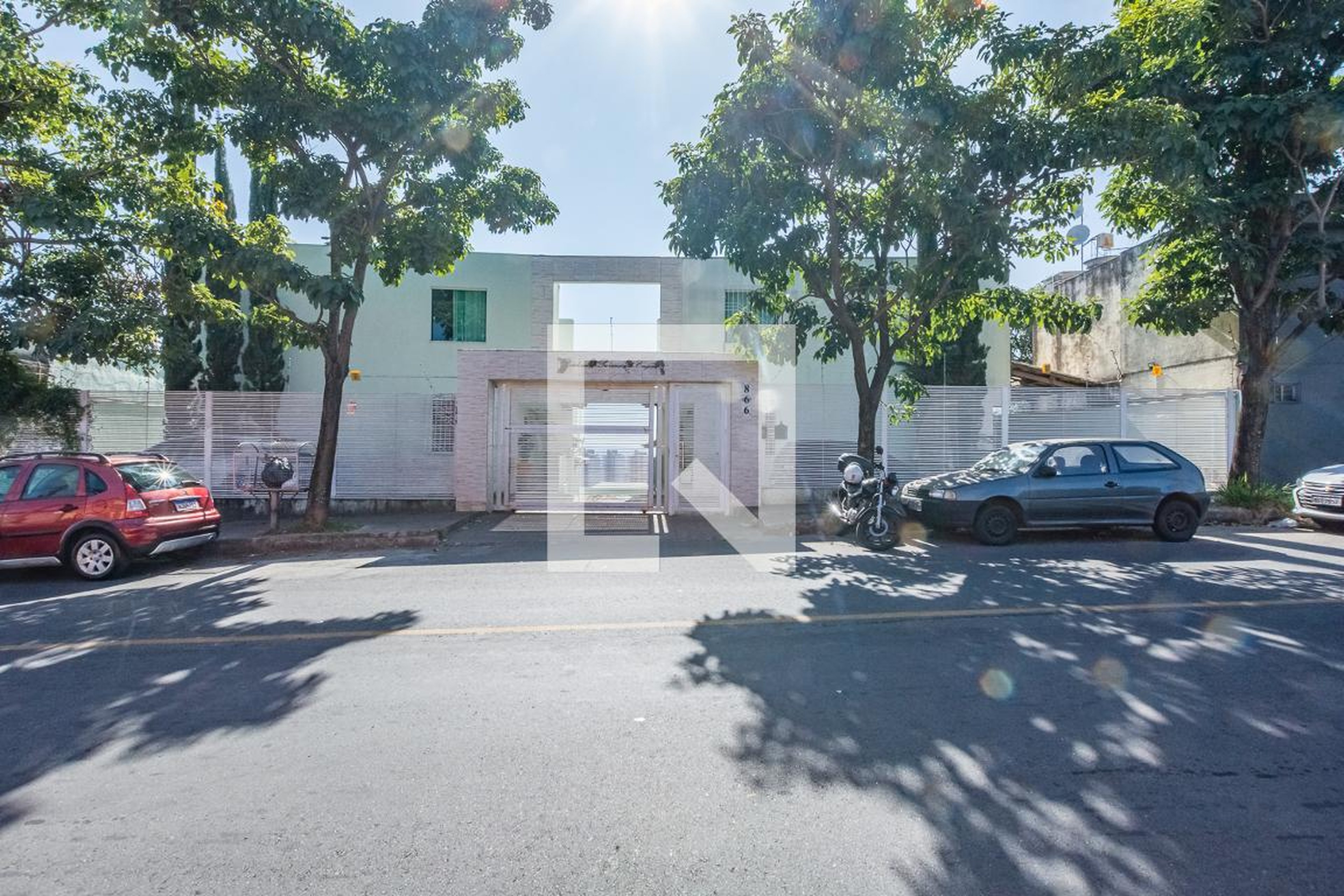 Fachada Condomínio em Rua Engenho do Sol, 866