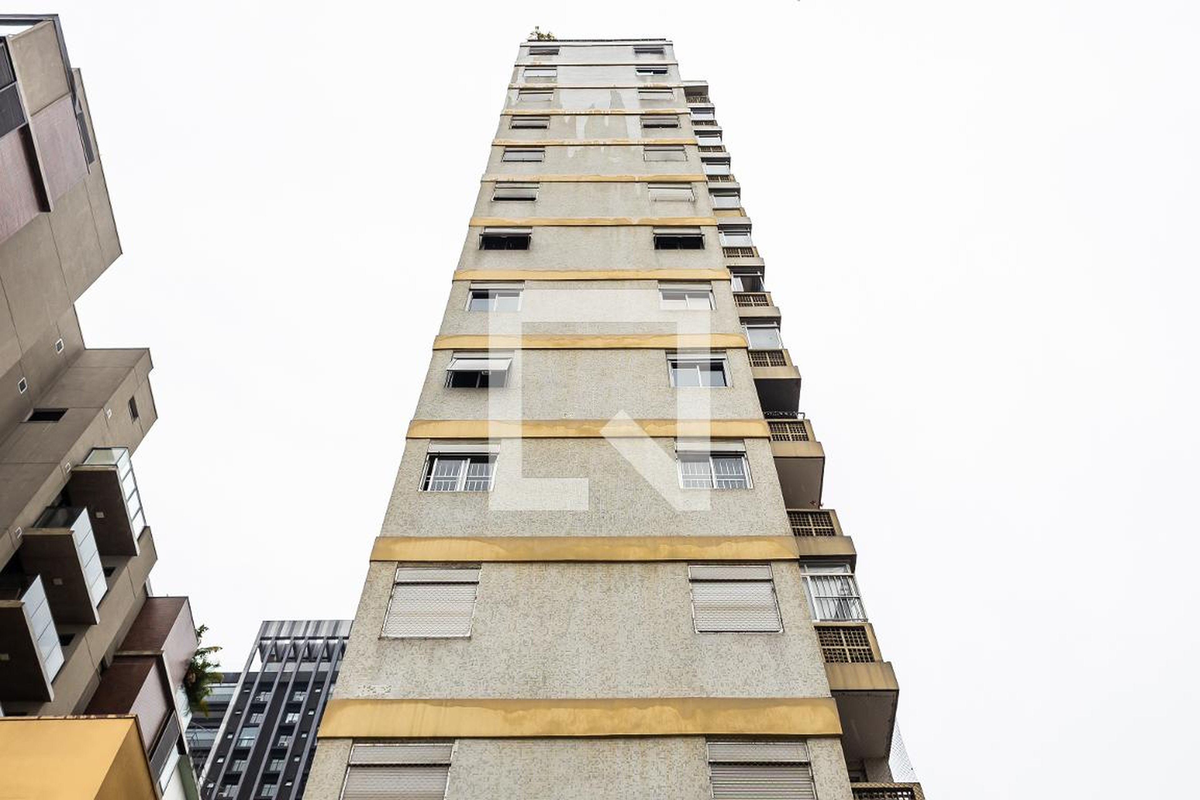 Fachada Condomínio Saroncaba