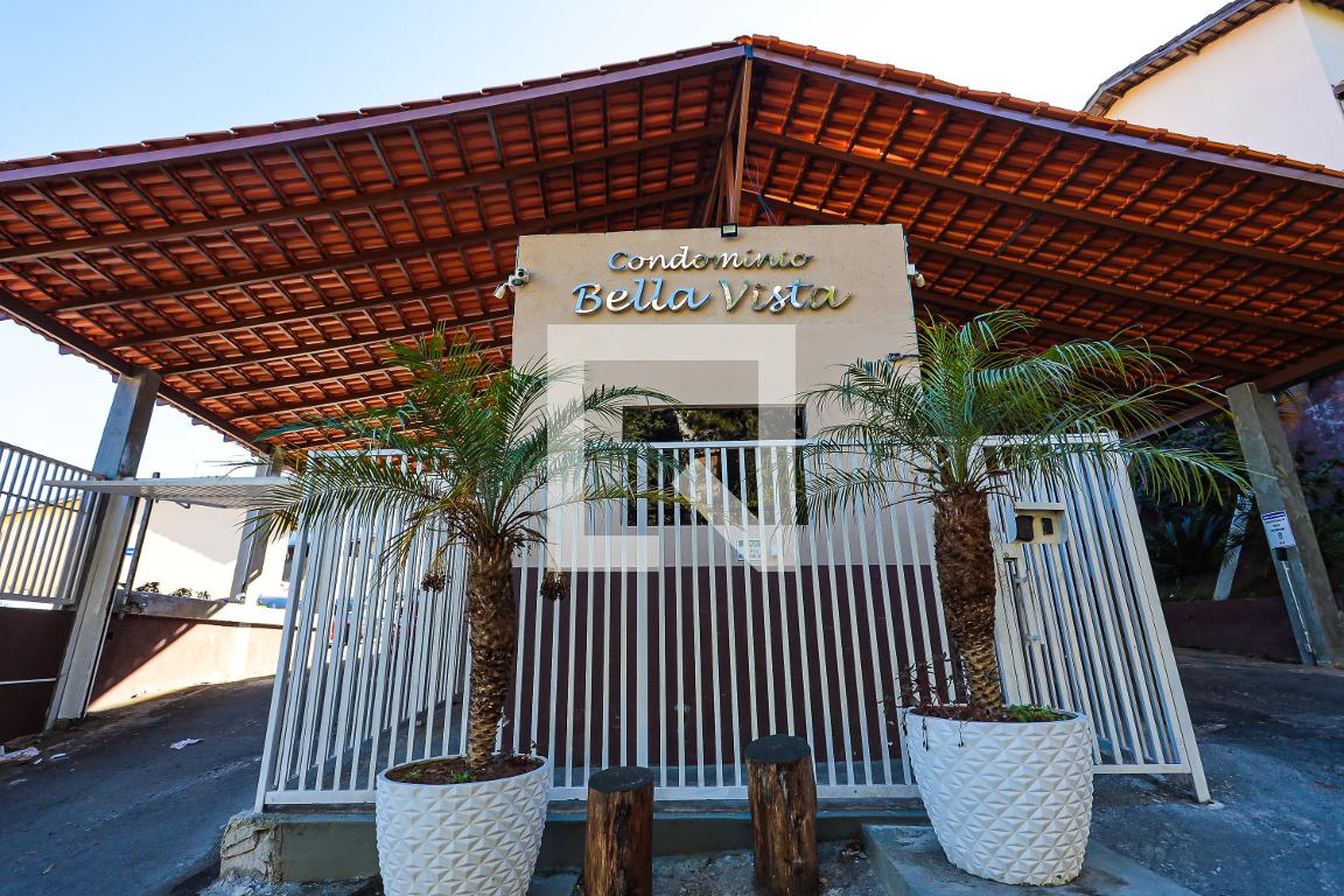 Fachada do condomínio Condomínio Bella Vista Cotia