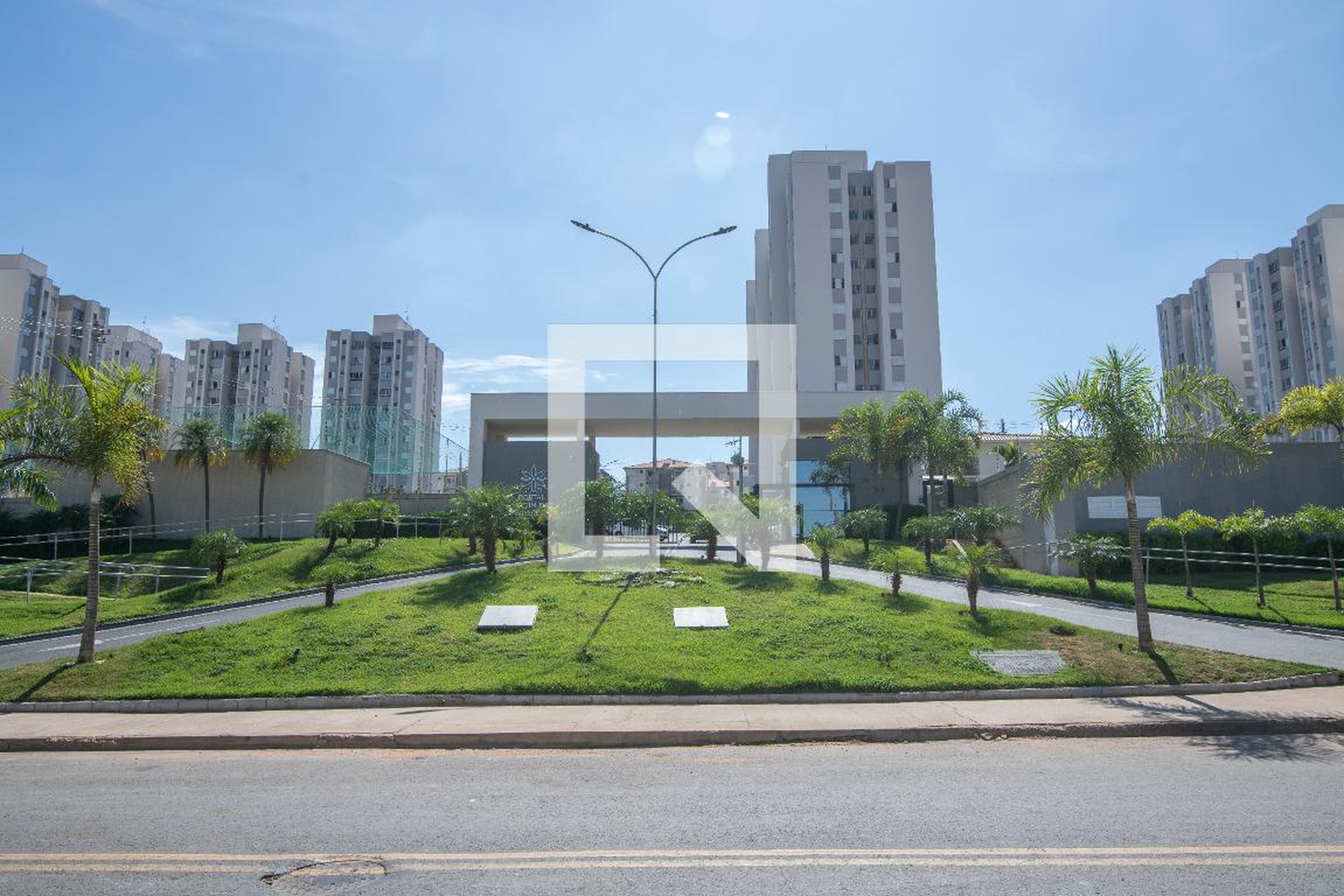 Fachada do Condomínio Condomínio Portal Jardim das Angélicas