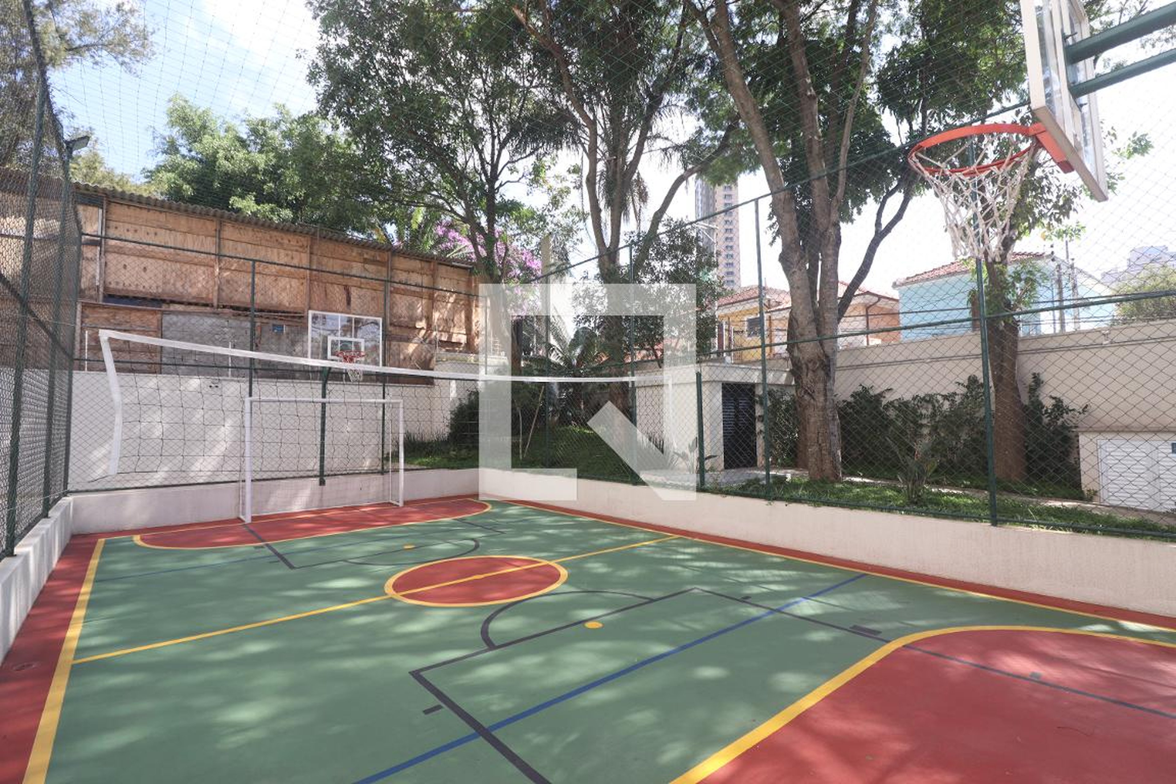 Quadra Condomínio em Rua Domingos da Costa Mata, 235