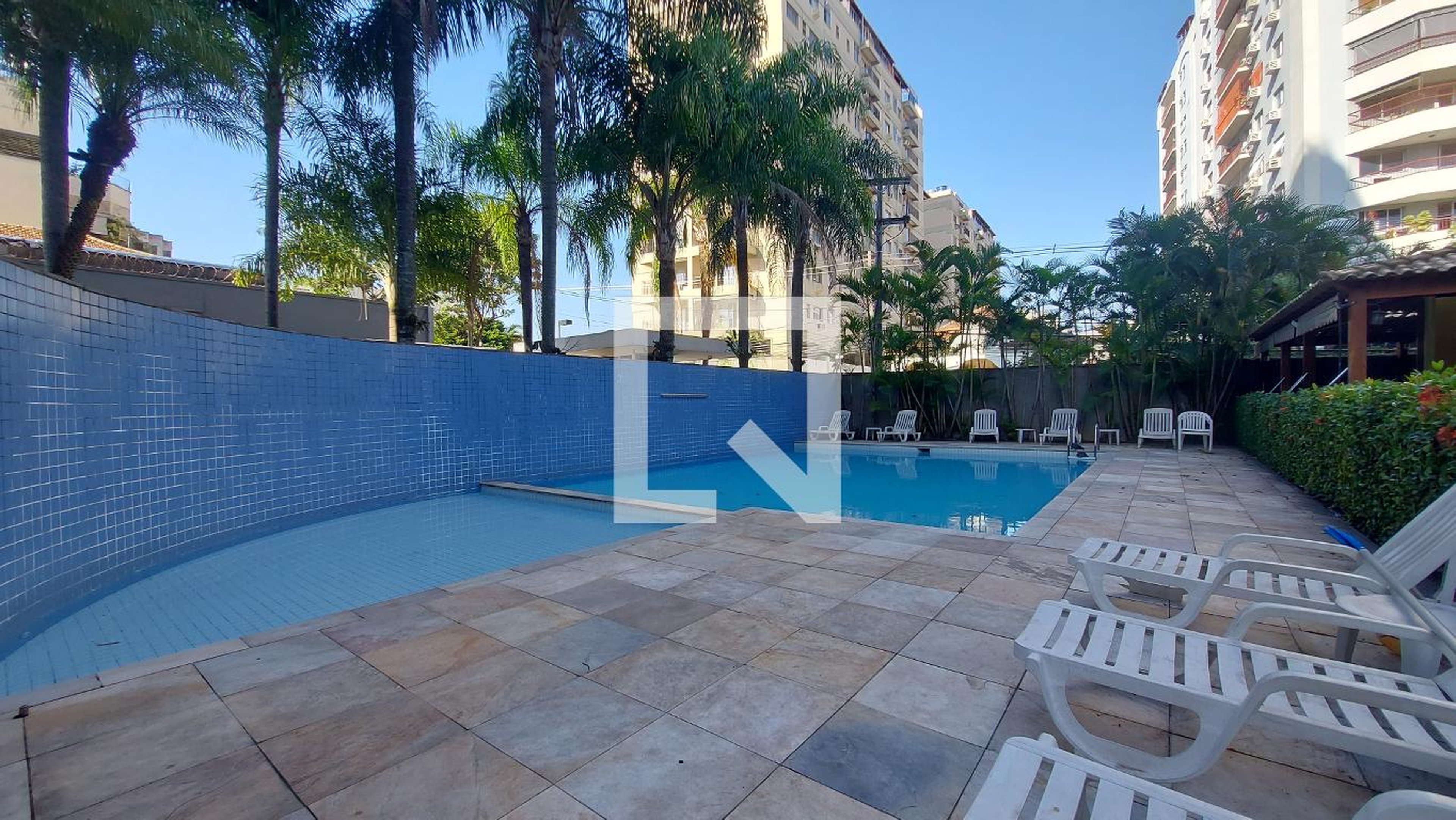 Piscina - Edifício Pomar do Meyer