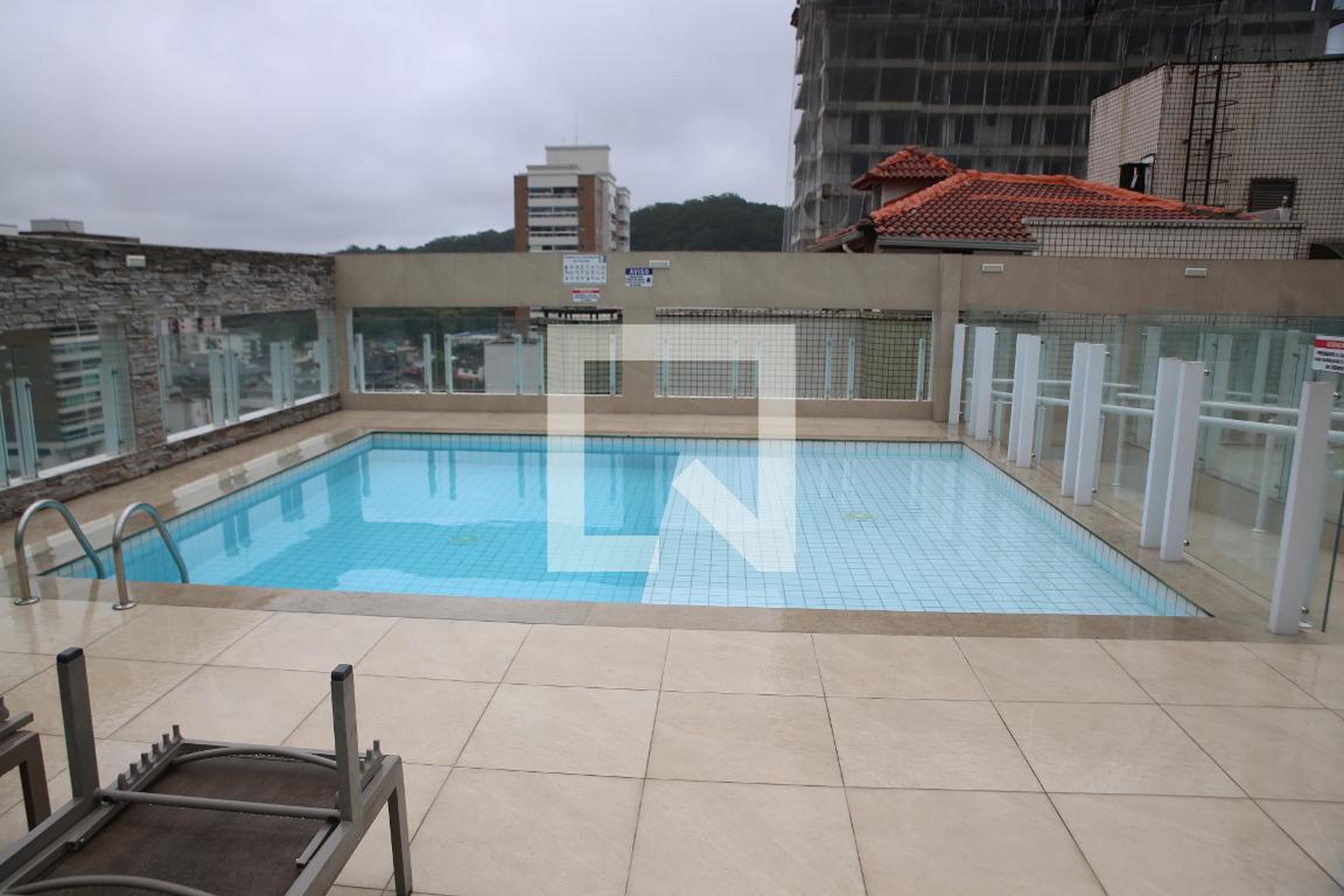 Piscina - Residencial Flora Apartments