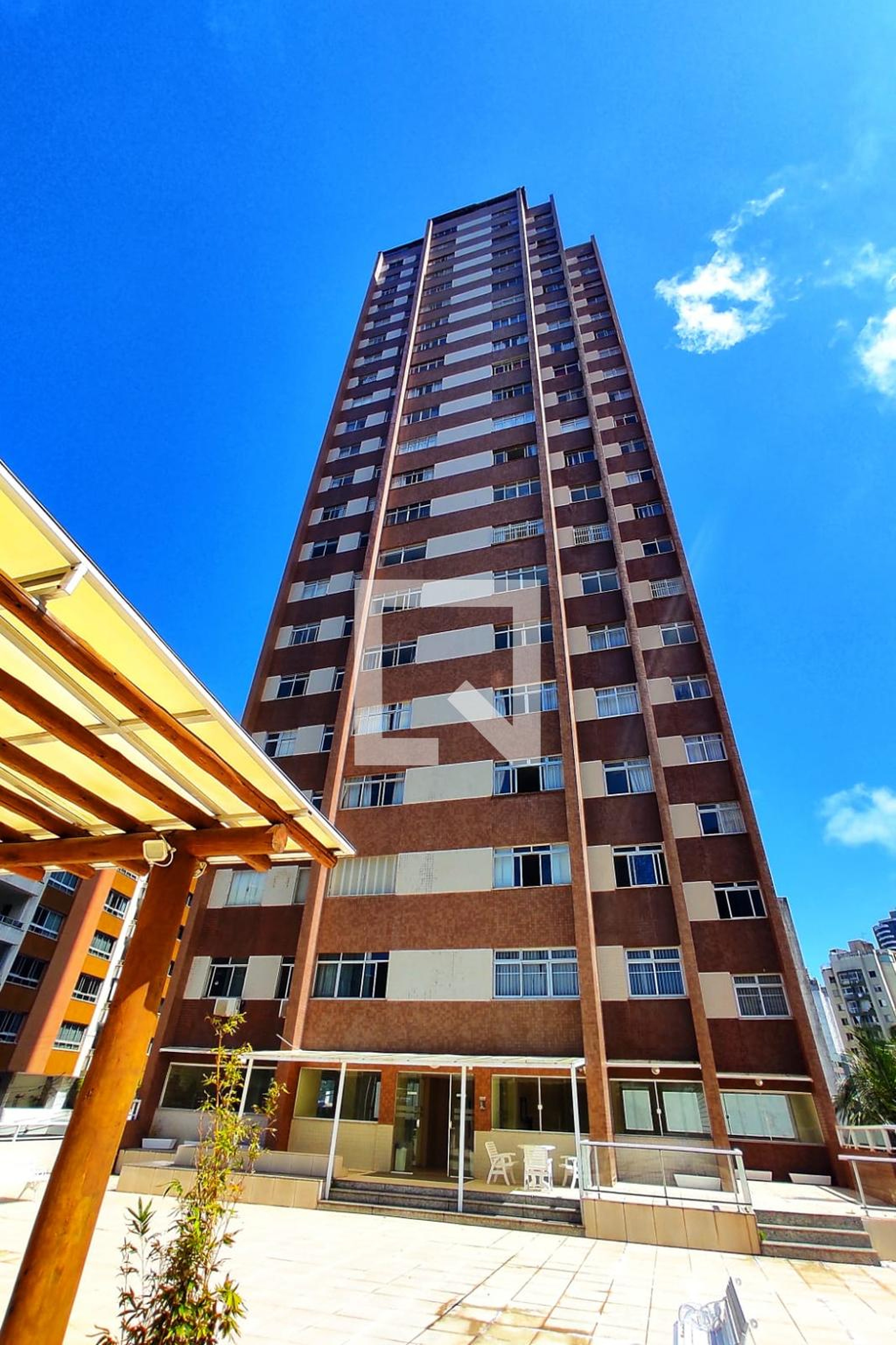 Fachada do Condomínio Condomínio Maison Polonaise