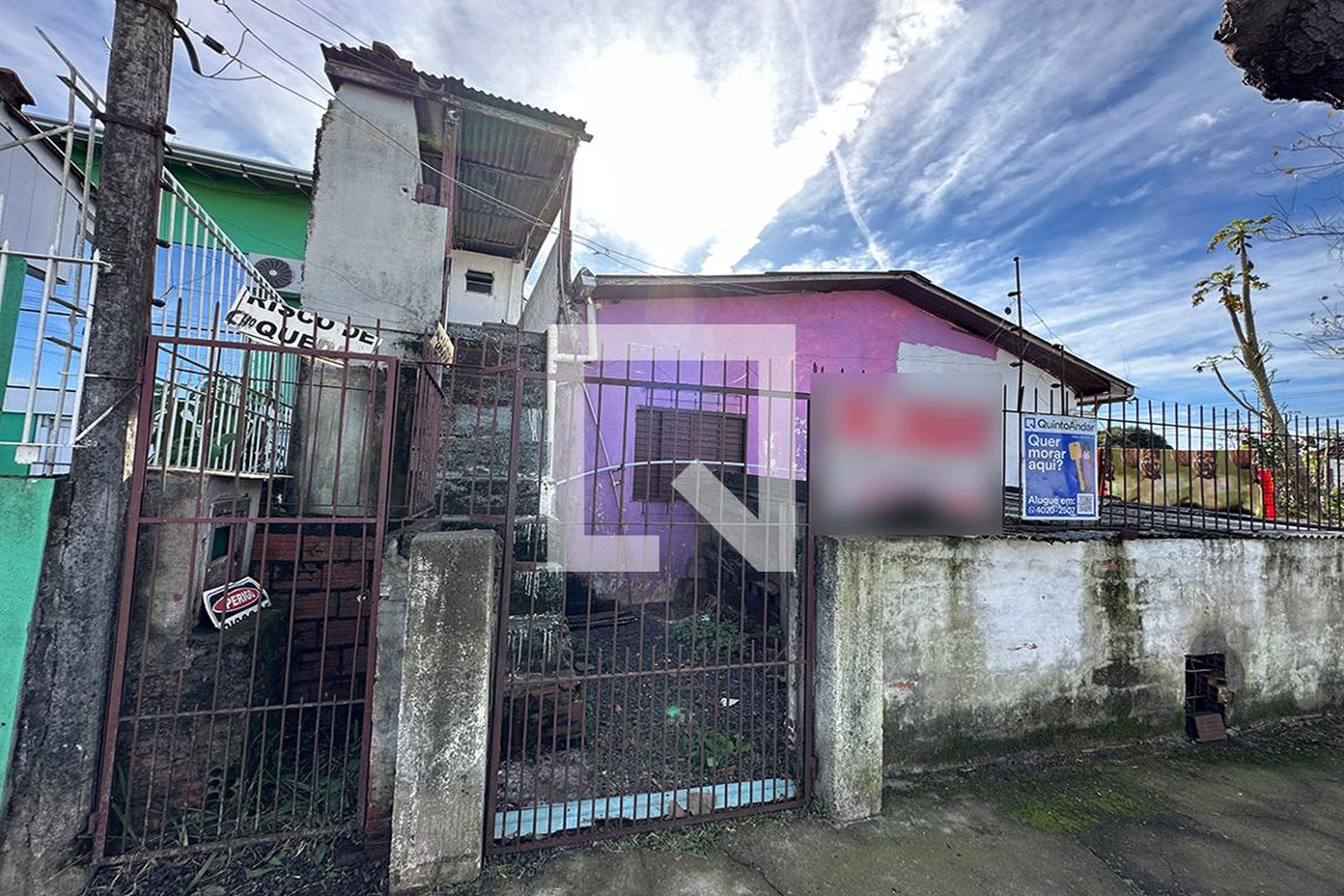 Fachada Condomínio em Rua Friedrich Albrecht, 125