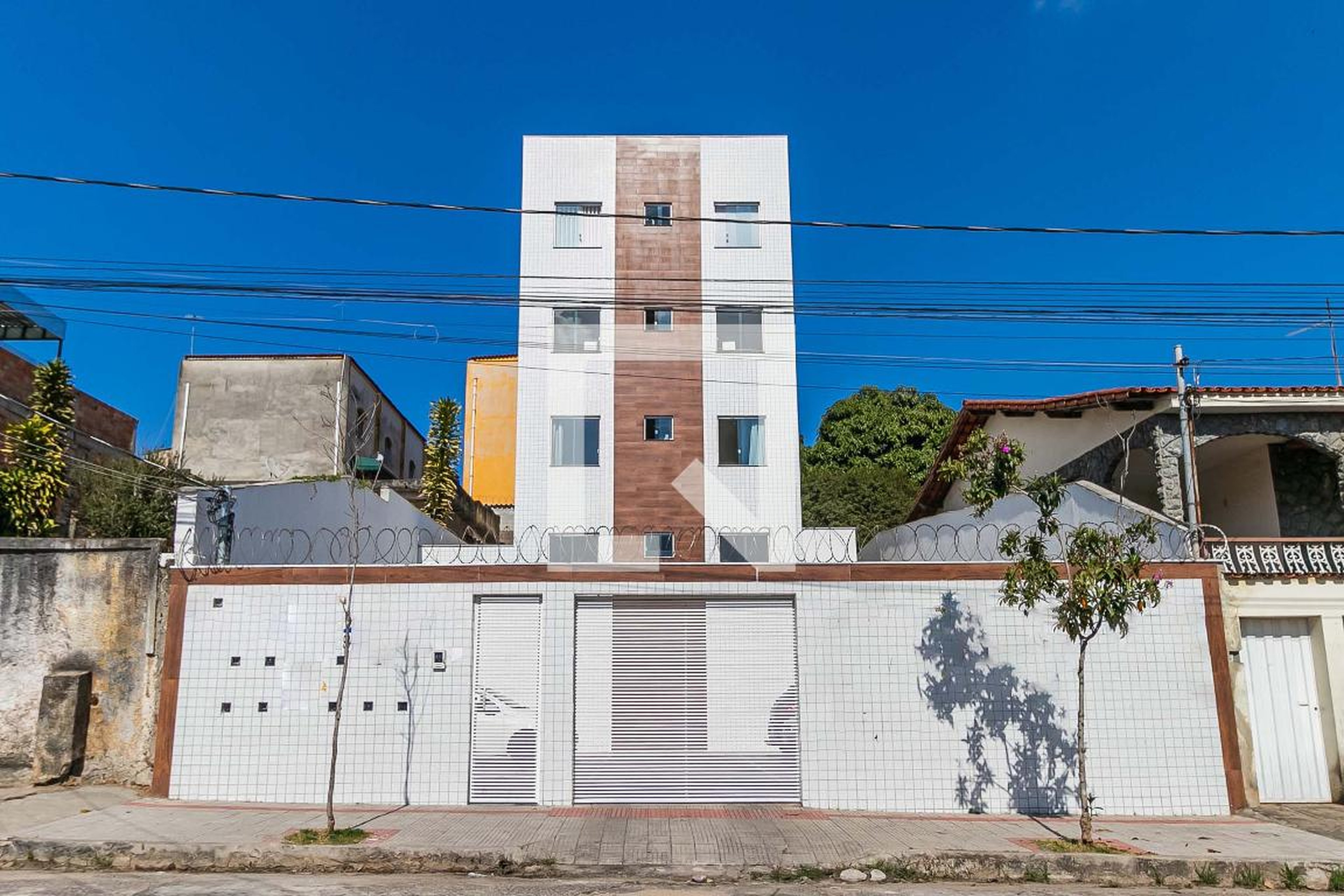 Fachada Condomínio em Rua José Fernandes Réis, 63