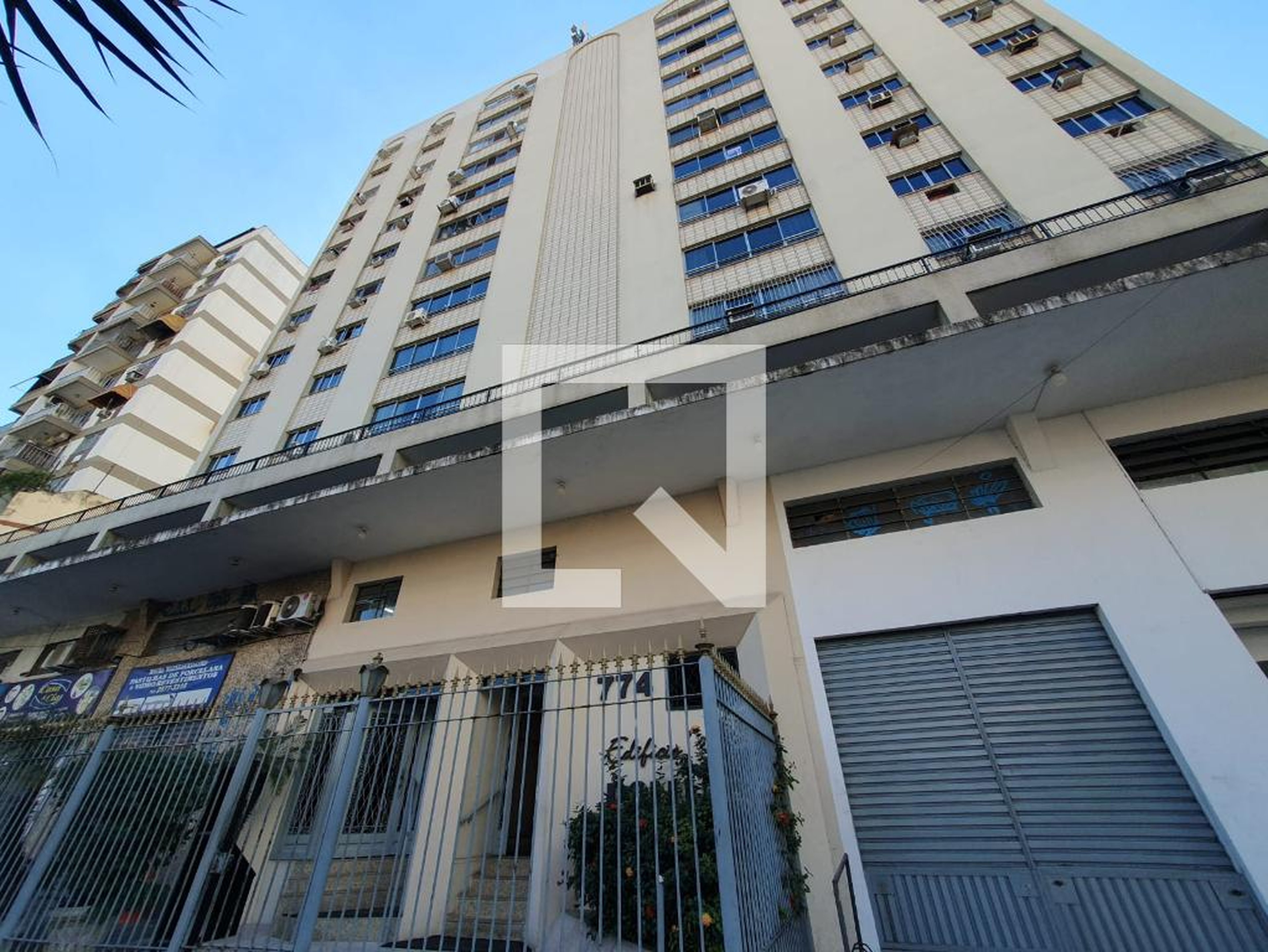 Fachada Condomínio Pollux