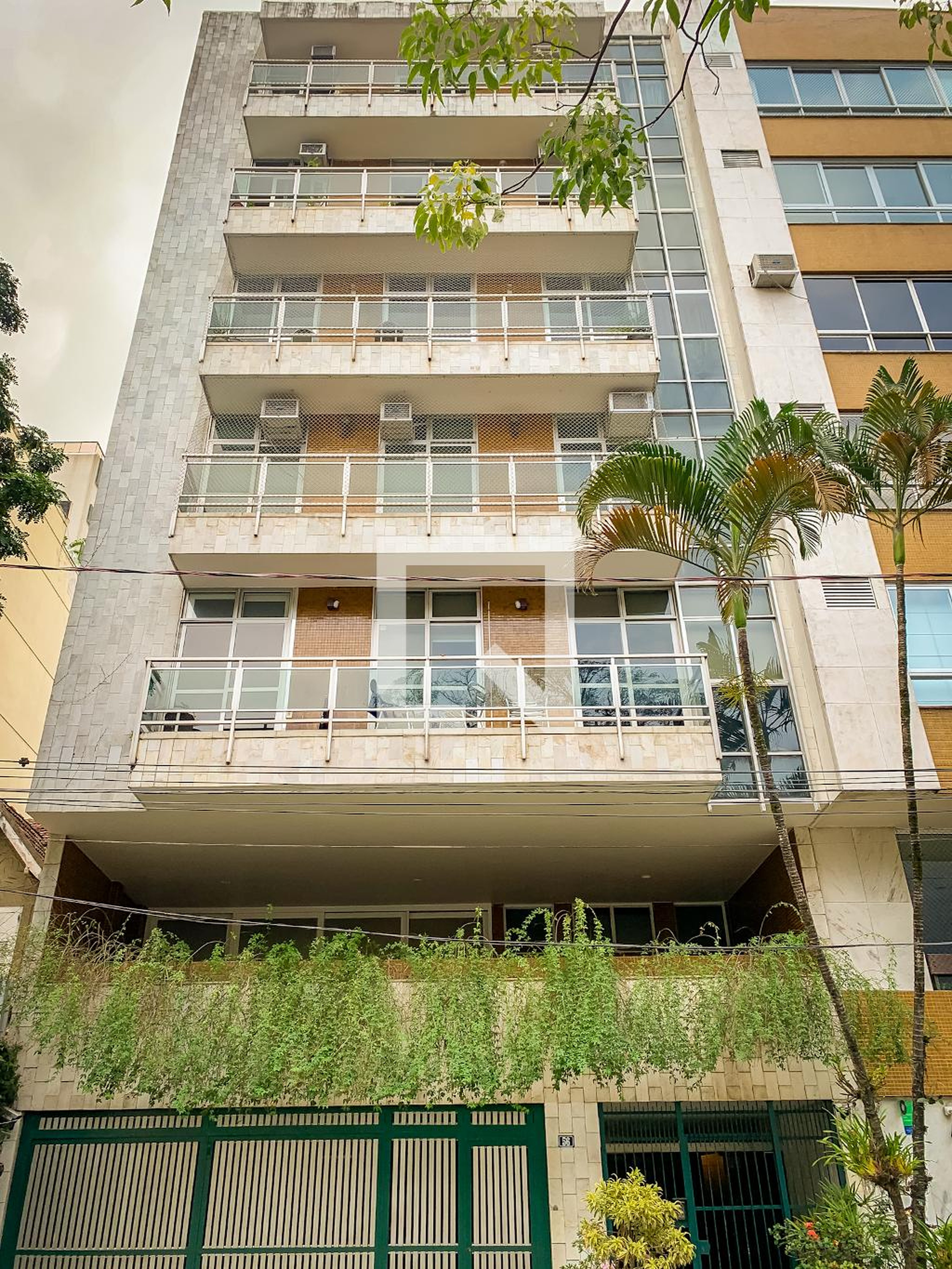 Fachada Condomínio Petit Palais