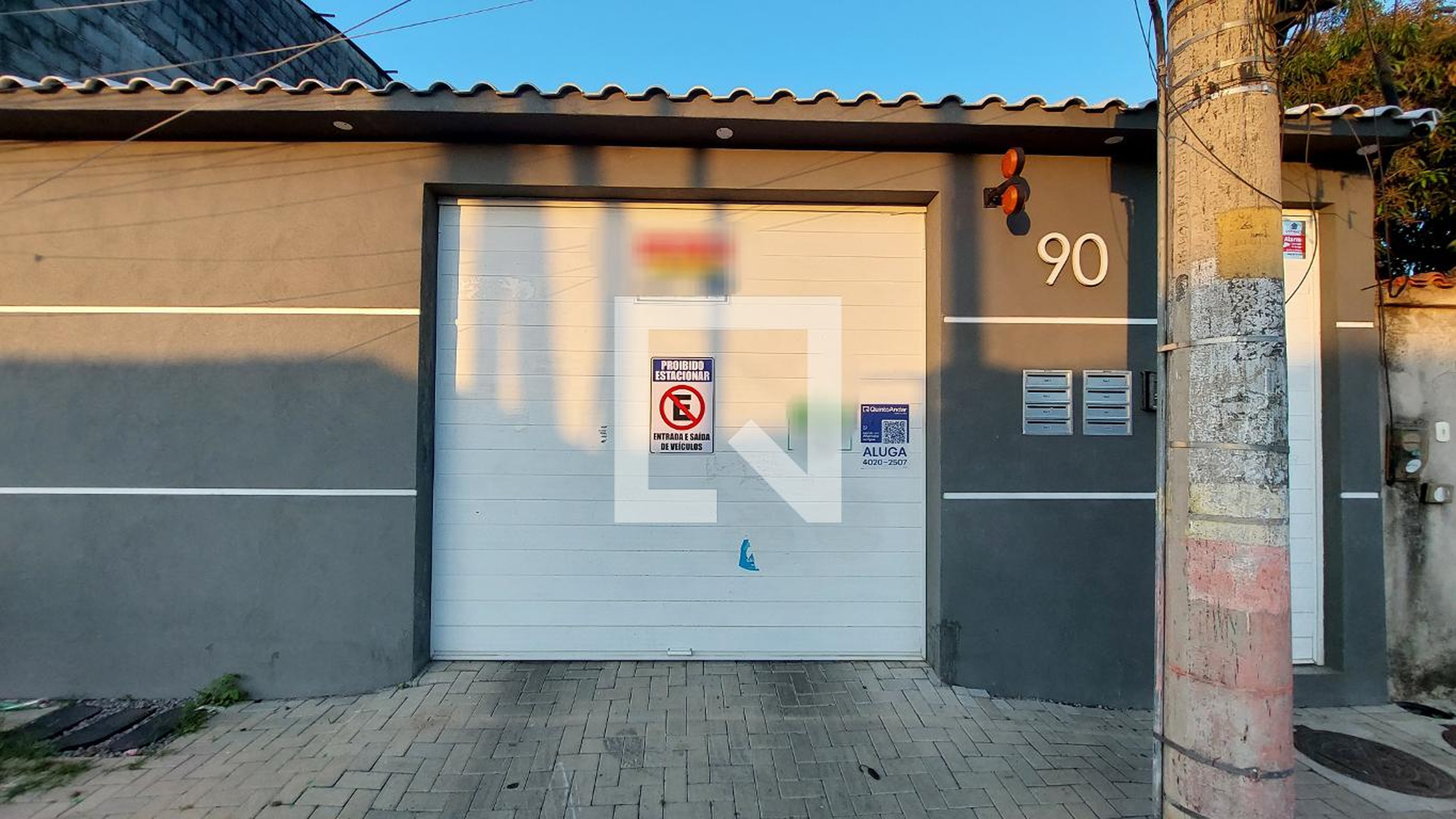 Fachada Condomínio em Rua Caetés, 90