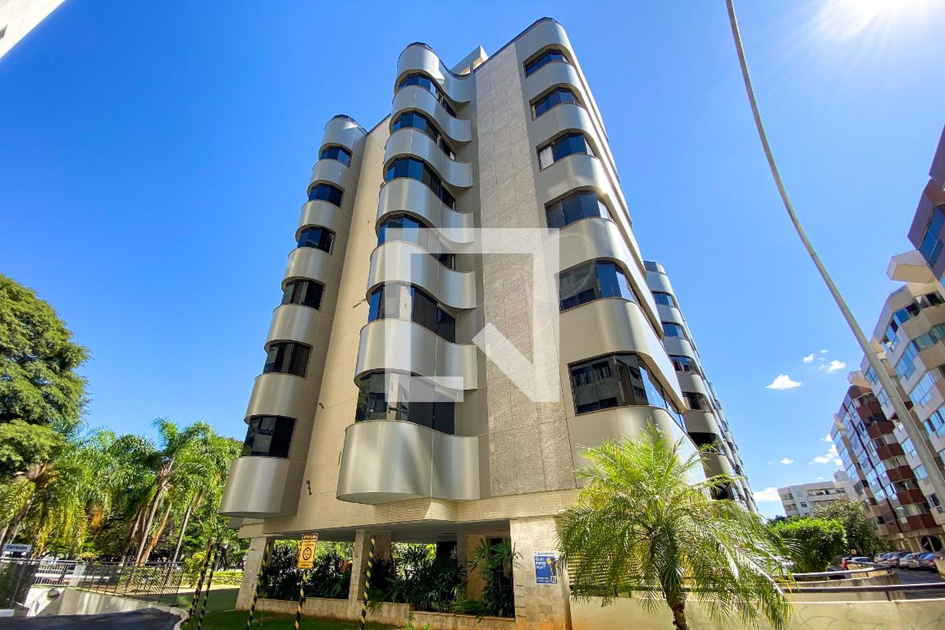 Fachada Condomínio em SQN 211 Bloco J, 0