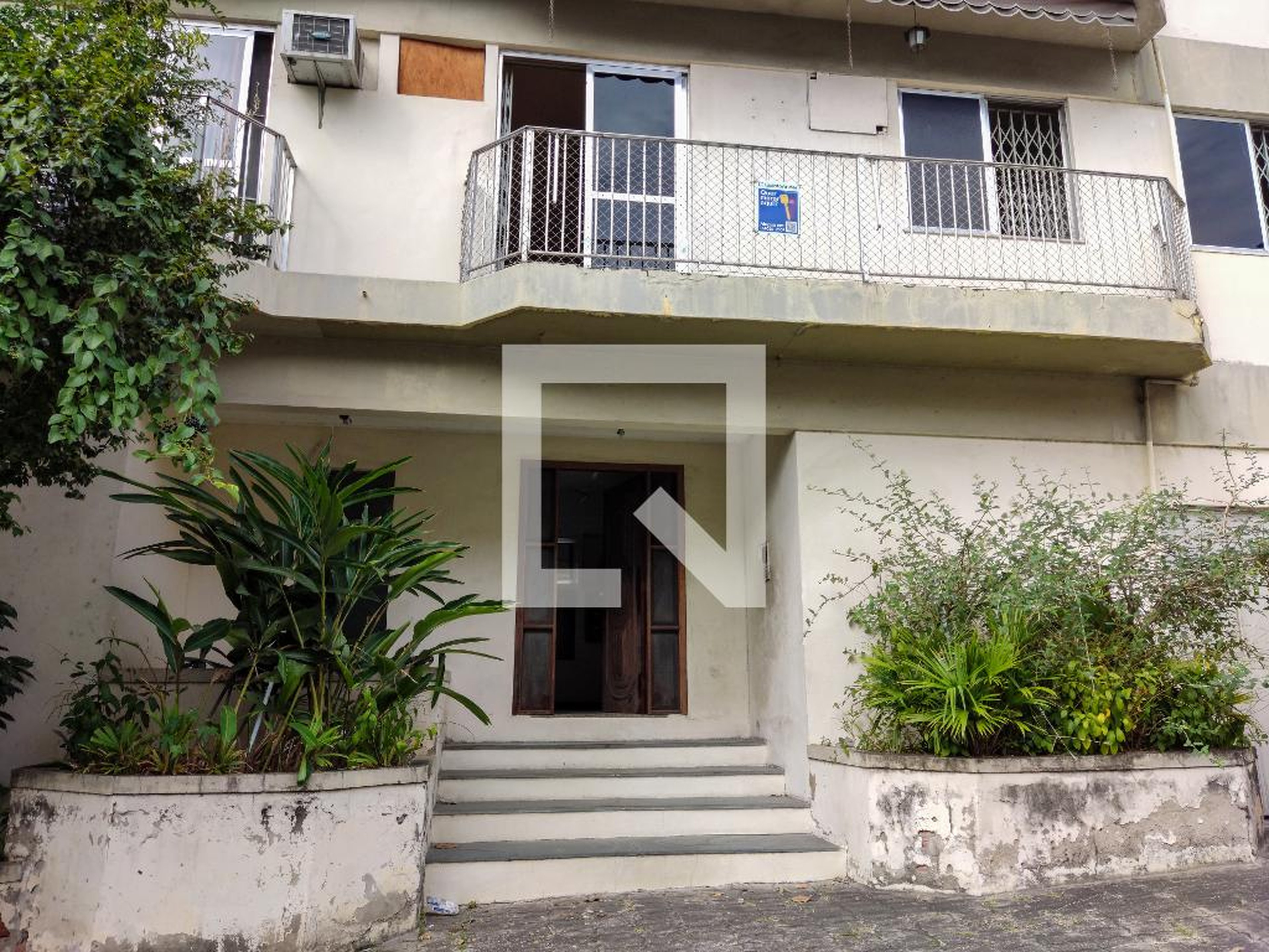 Fachada Condomínio em Rua Souto, 101