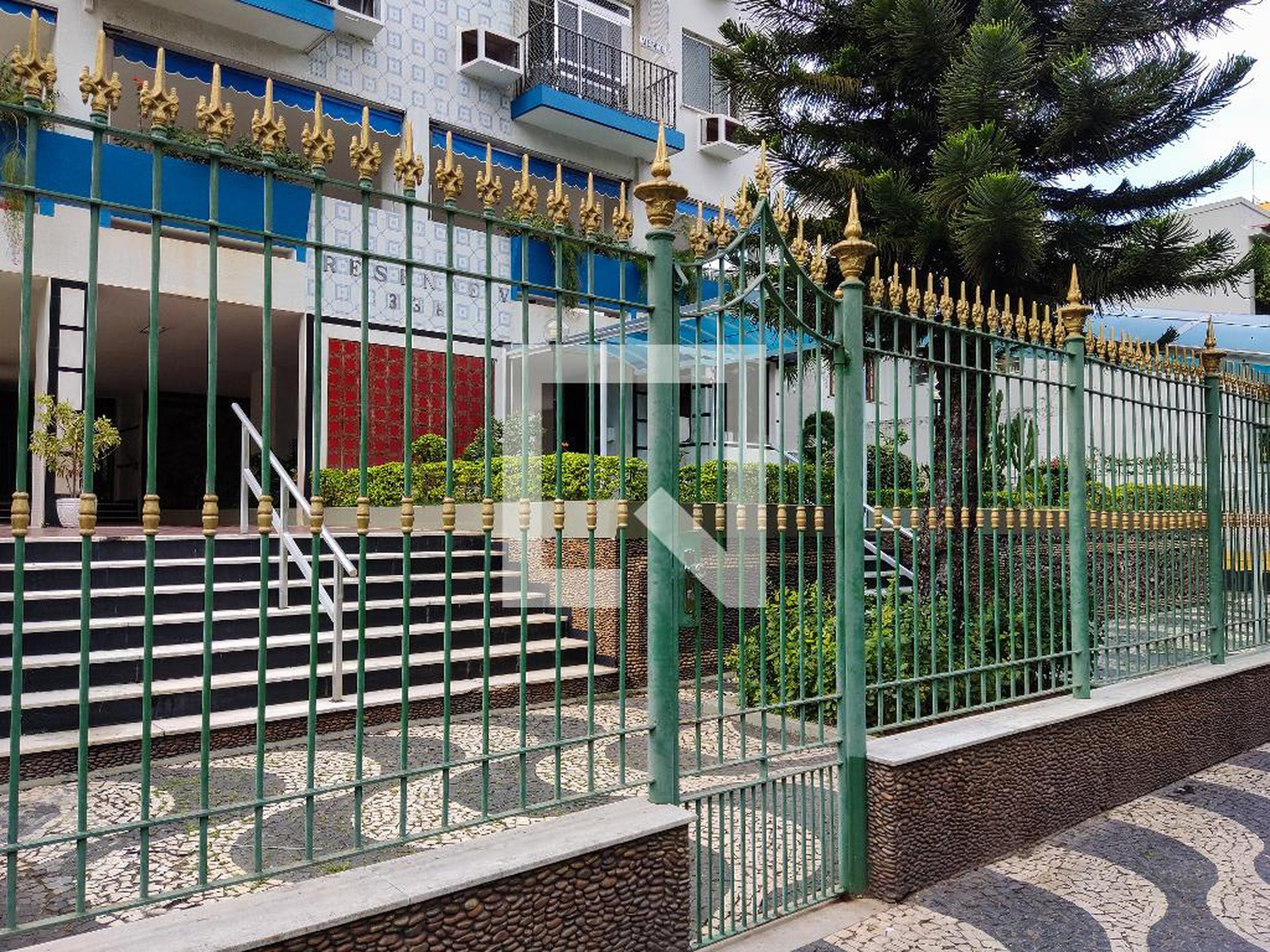 Fachada do Condomínio Condomínio Resende V