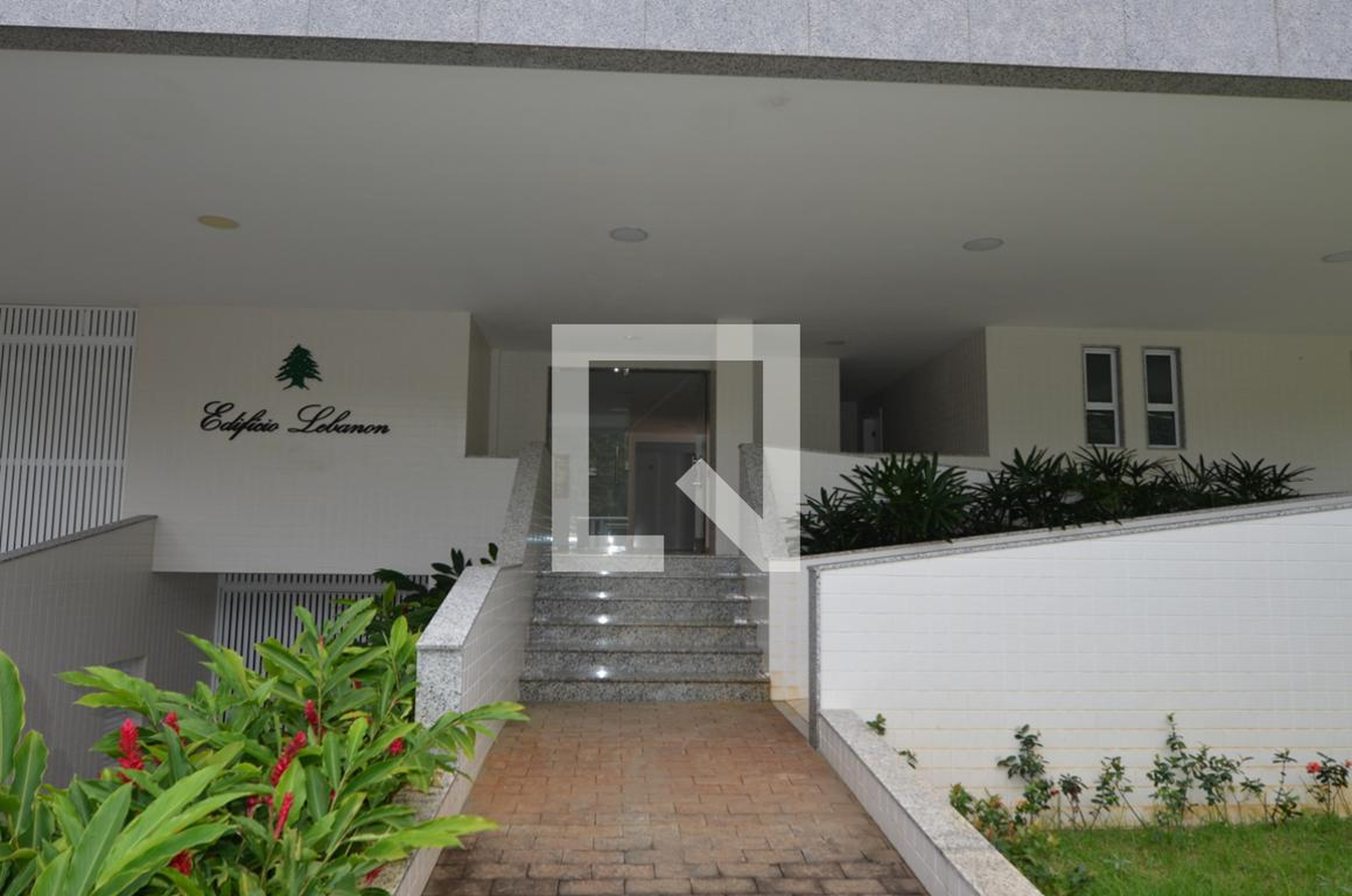 Entrada Edifício Lebanon