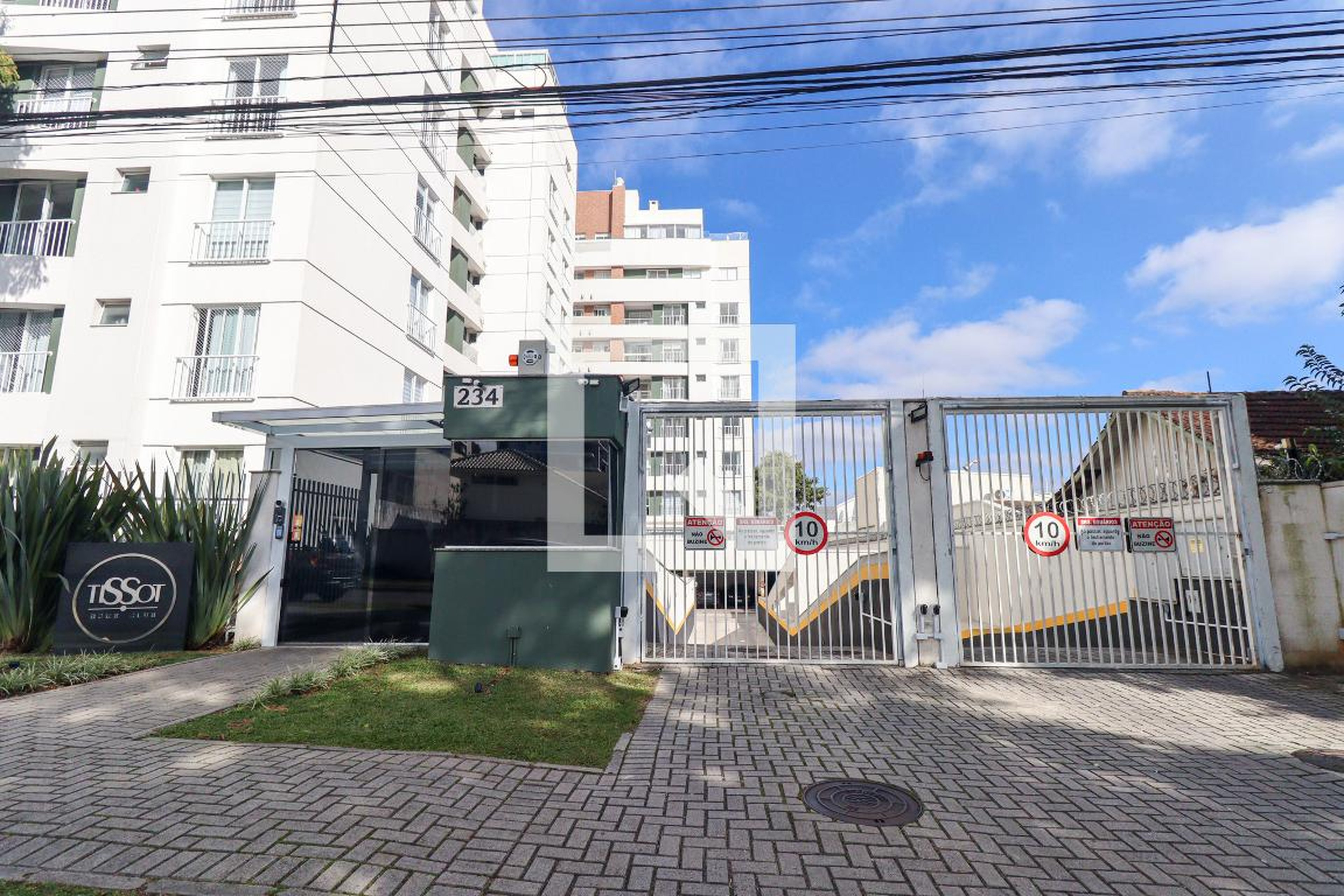 Fachada do Condomínio Condomínio Tissot Home Club