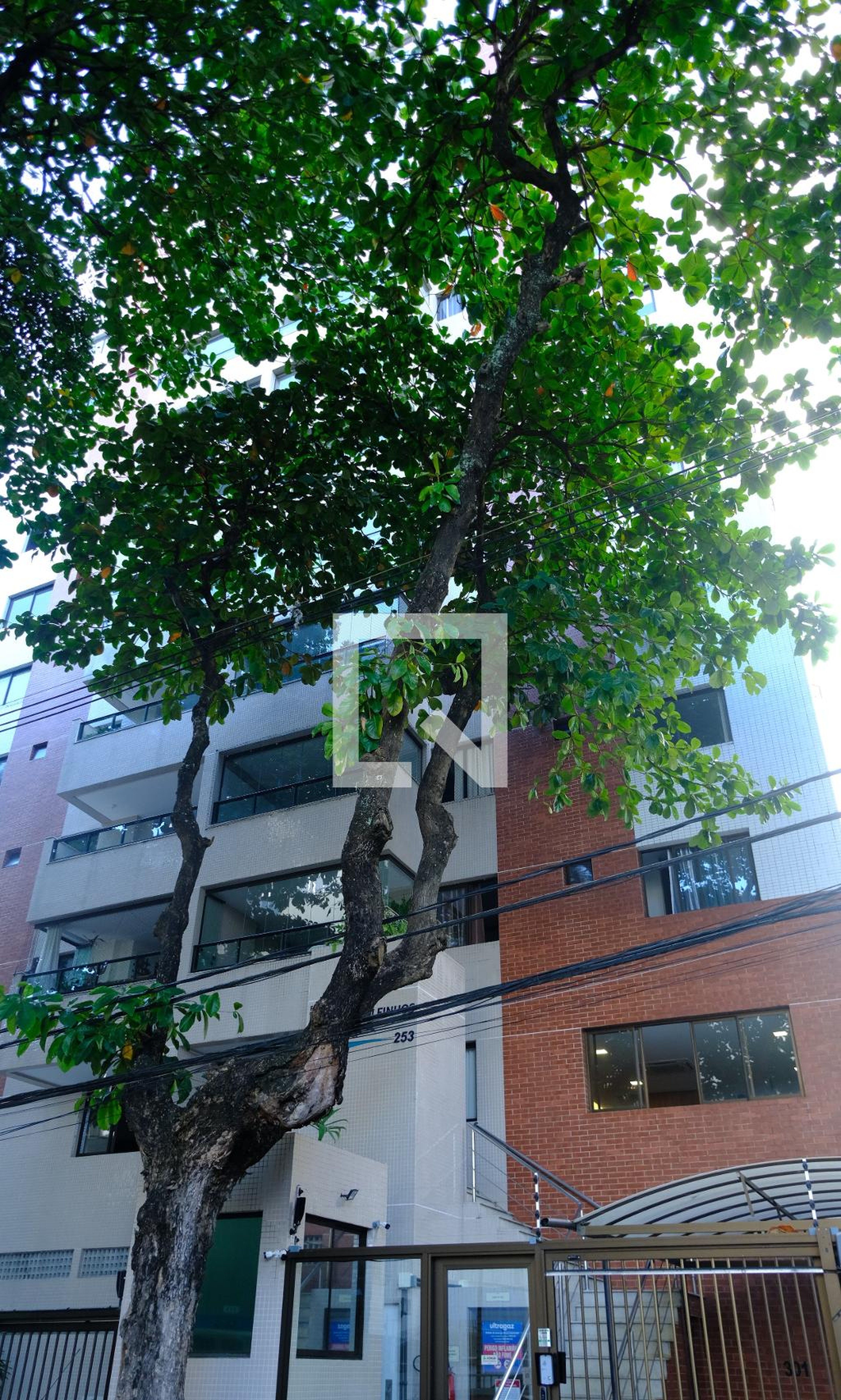 Fachada Edifício Baía dos Golfinhos