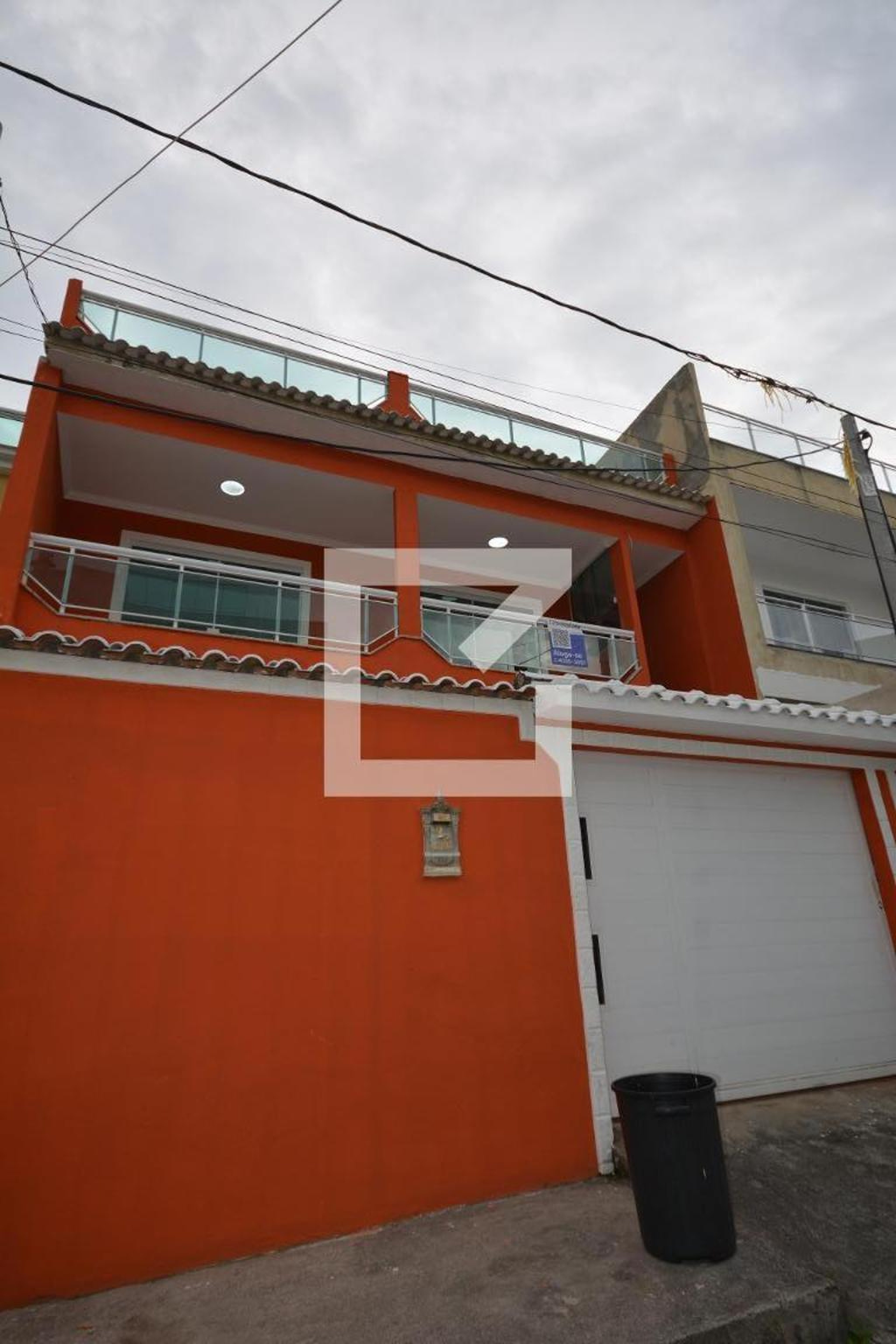 Fachada Condomínio em Rua Inhamuns, 135