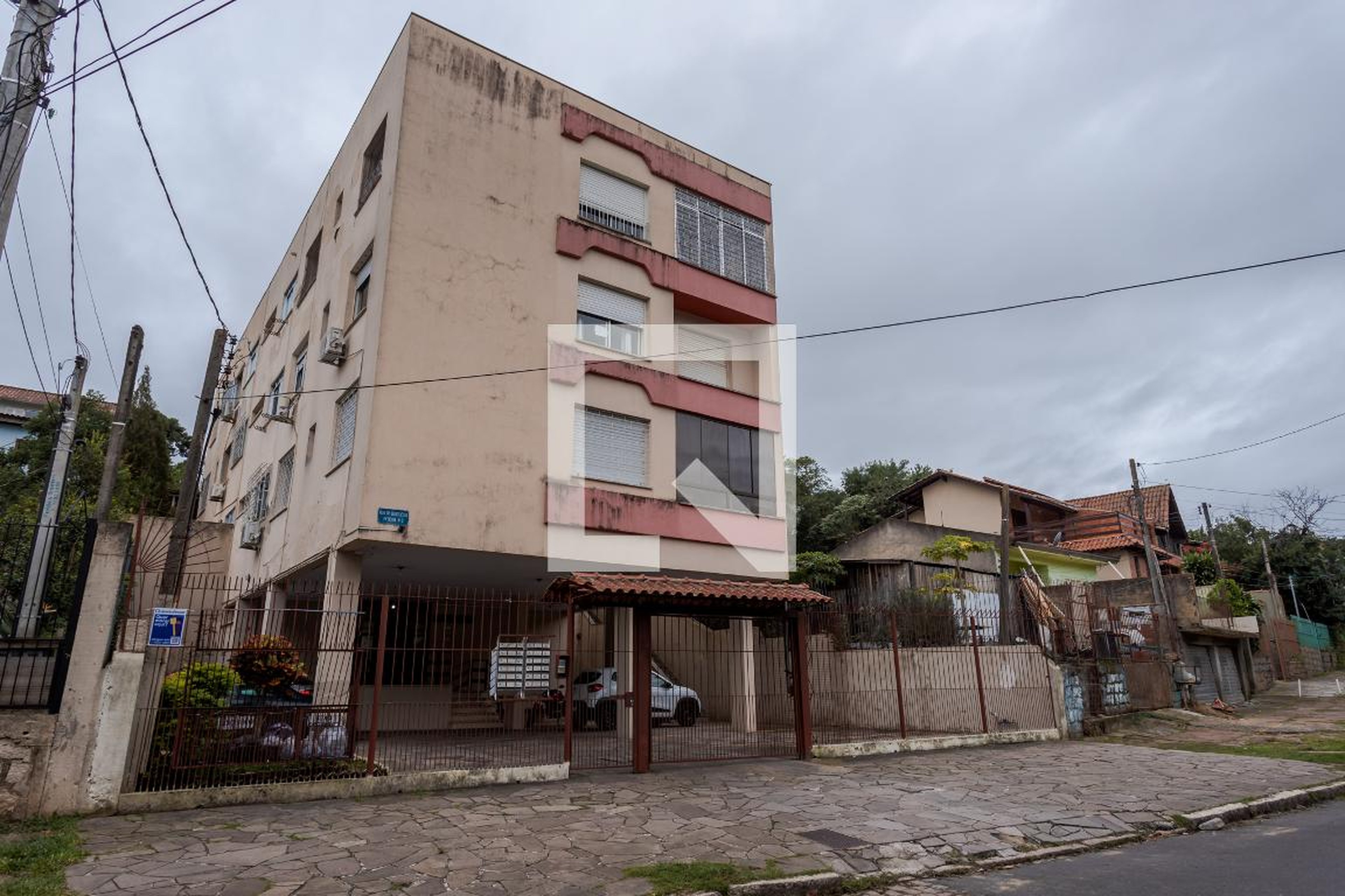 Fachada Condomínio em Rua Doutor Deoclécio Pereira, 3