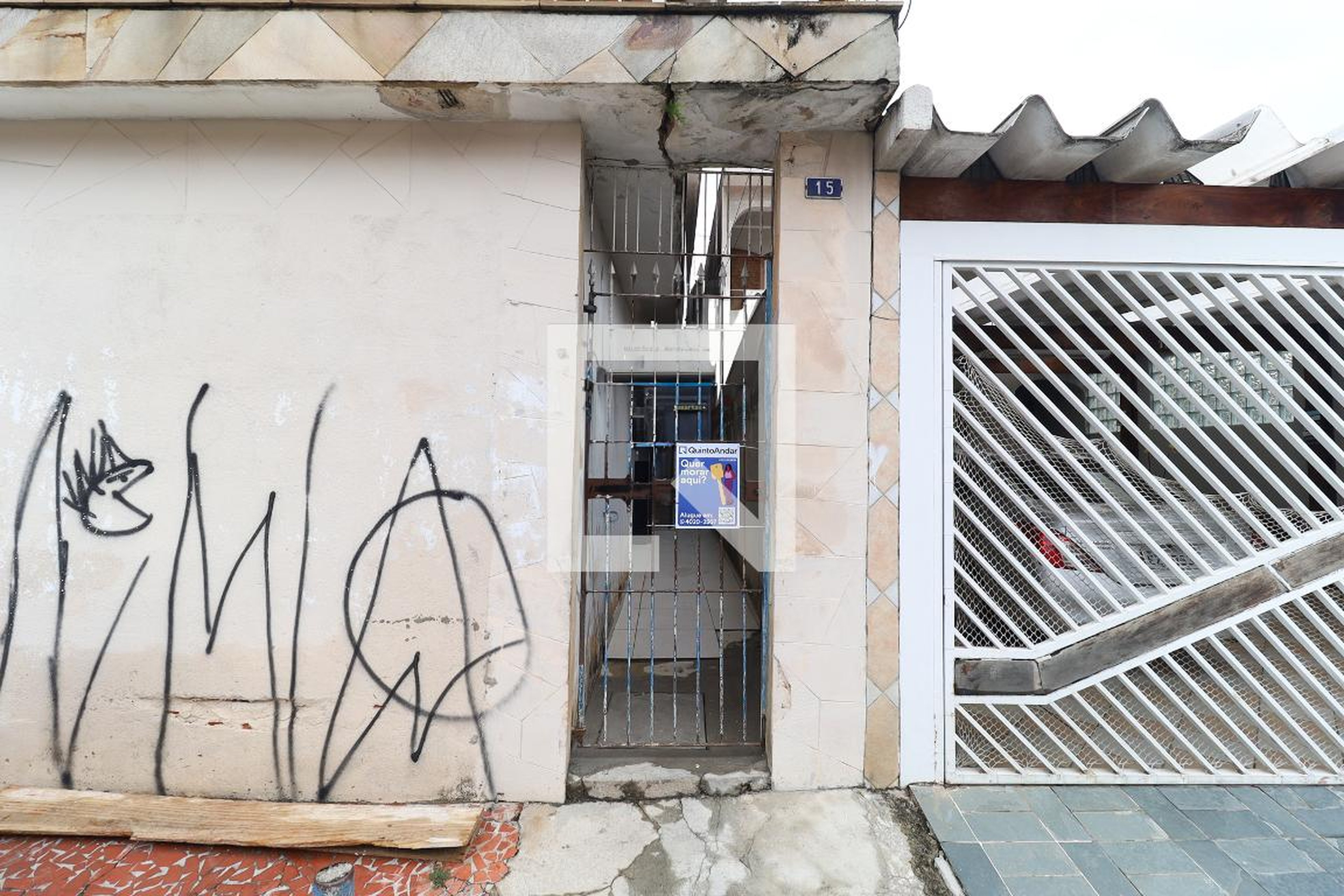 Fachada Condomínio em Rua Florinda Barbosa, 15