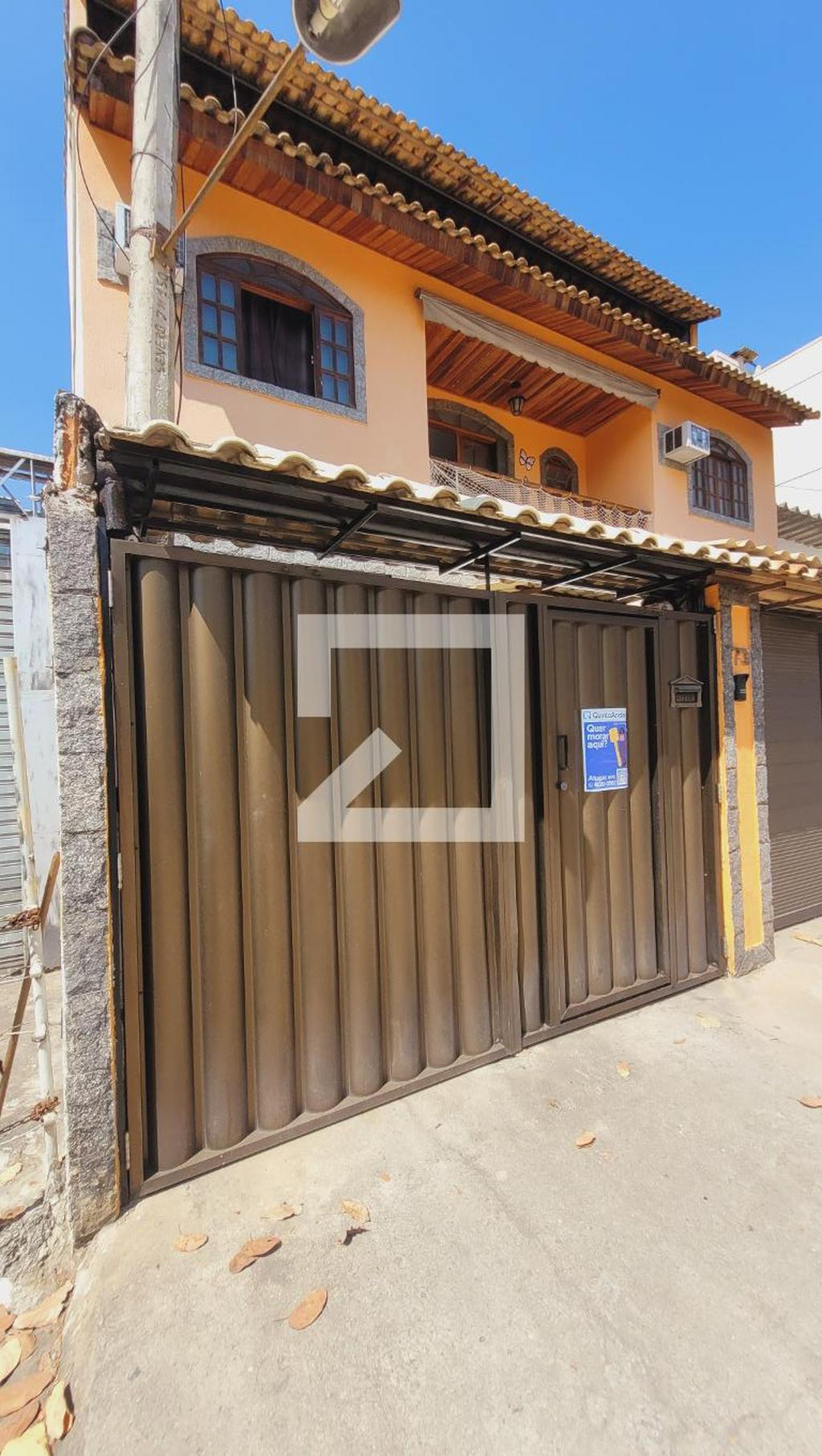 Fachada Condomínio em Rua Alves do Vale, 73