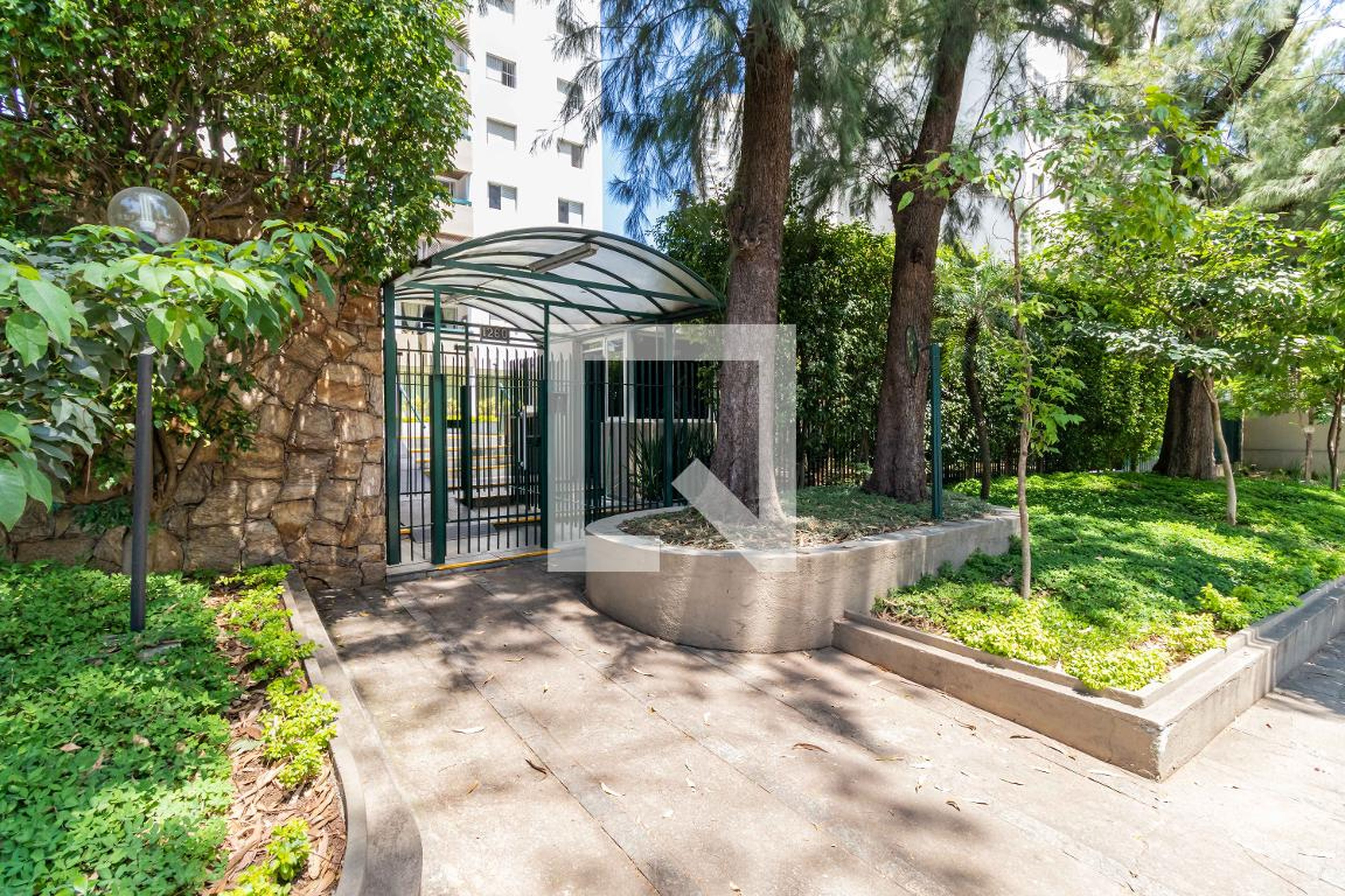 Fachada do Condomínio Edifício Francesco D'Assisi