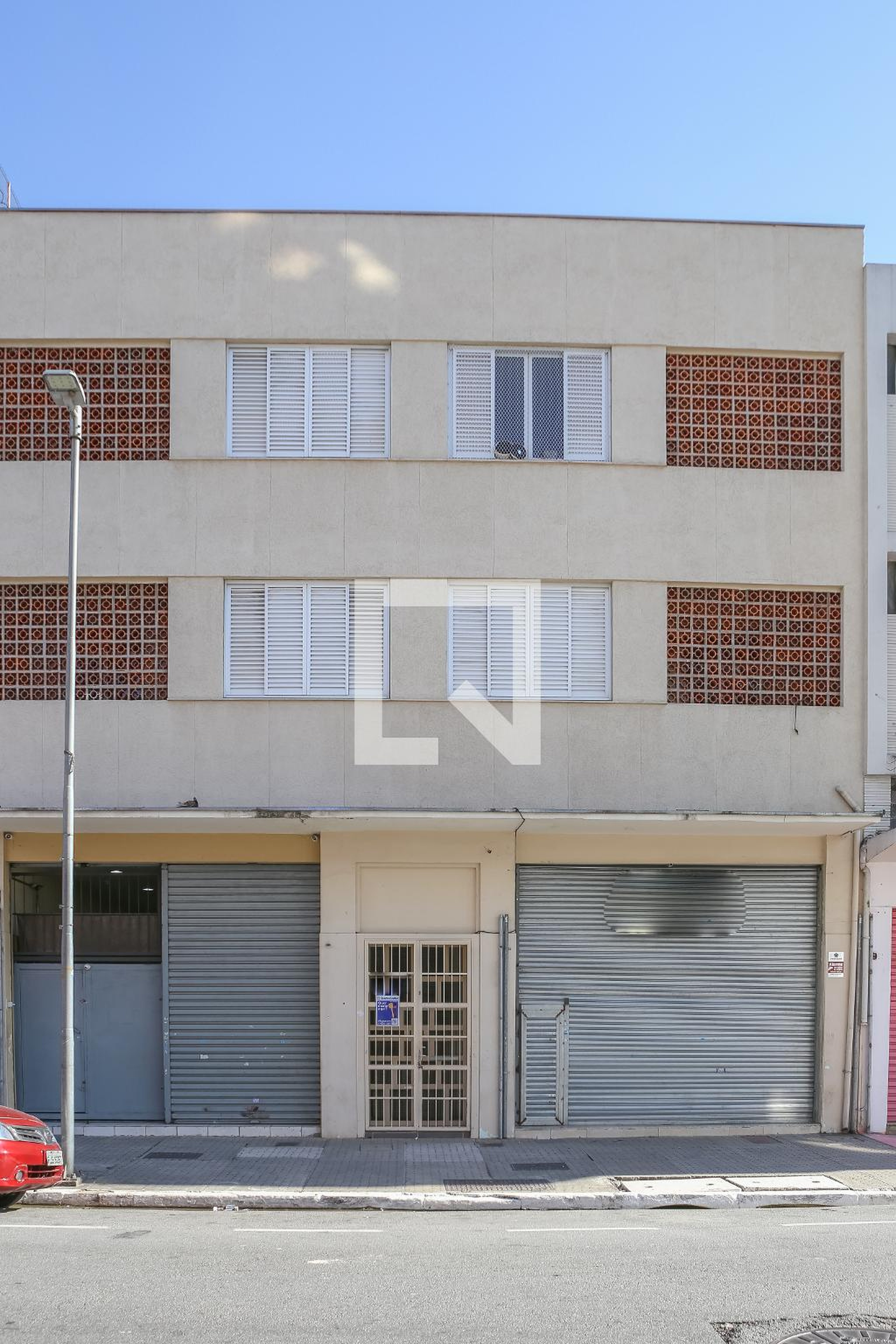 Fachada Condomínio em Rua José Paulino, 903