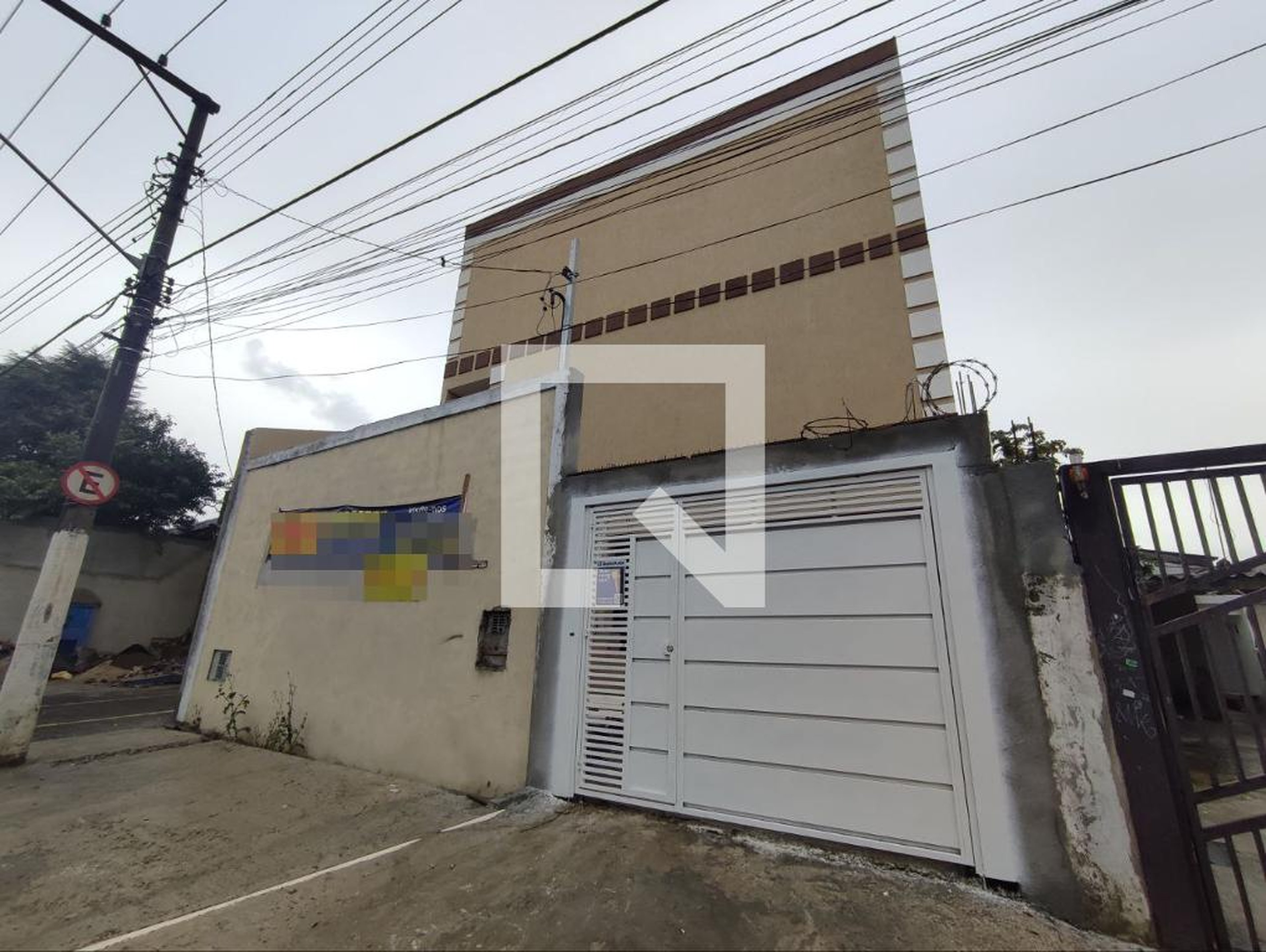 Fachada Condomínio em Rua Embira, 481