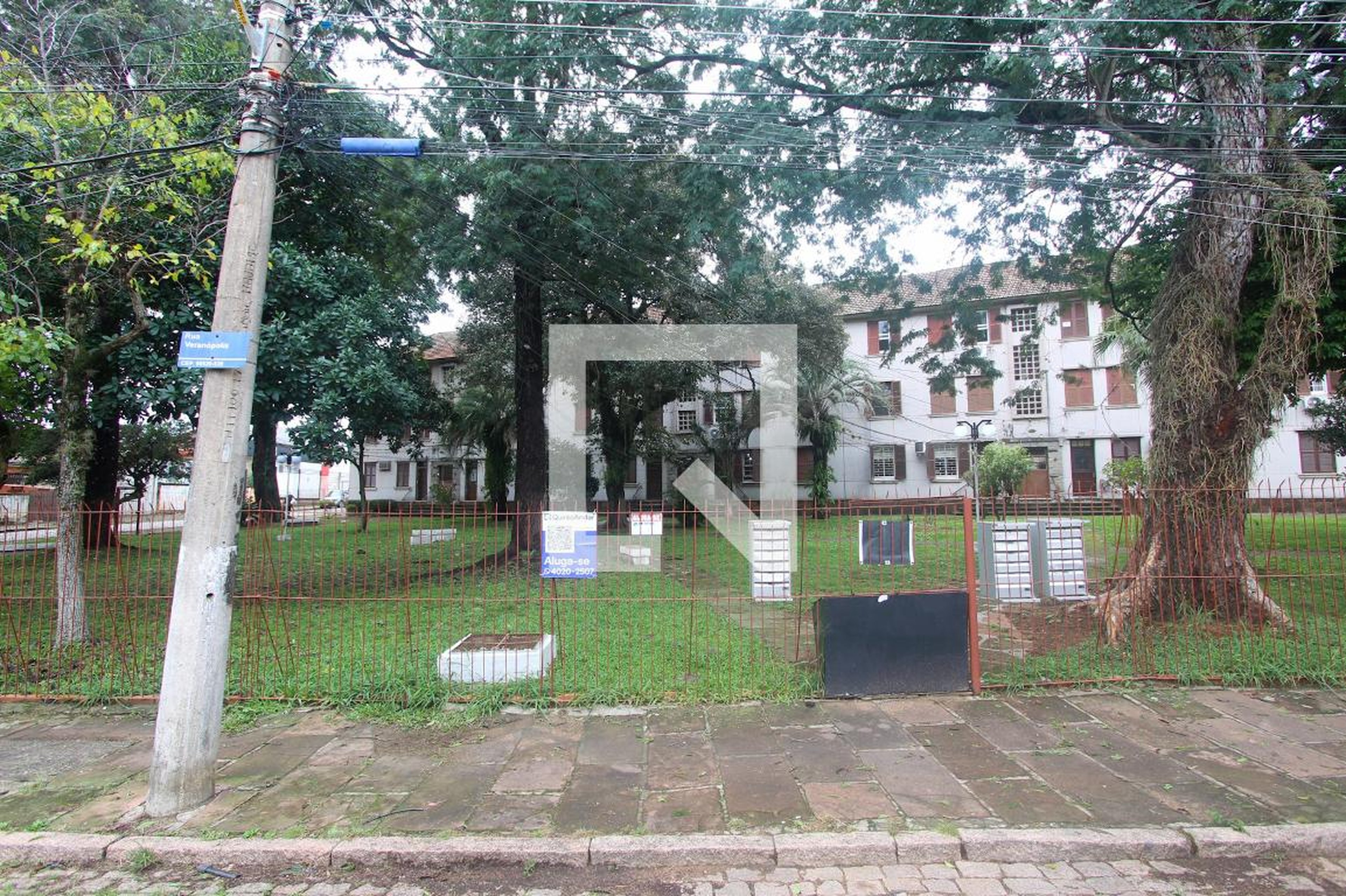 Fachada do Condomínio Condomínio em Rua Veranópolis, 655