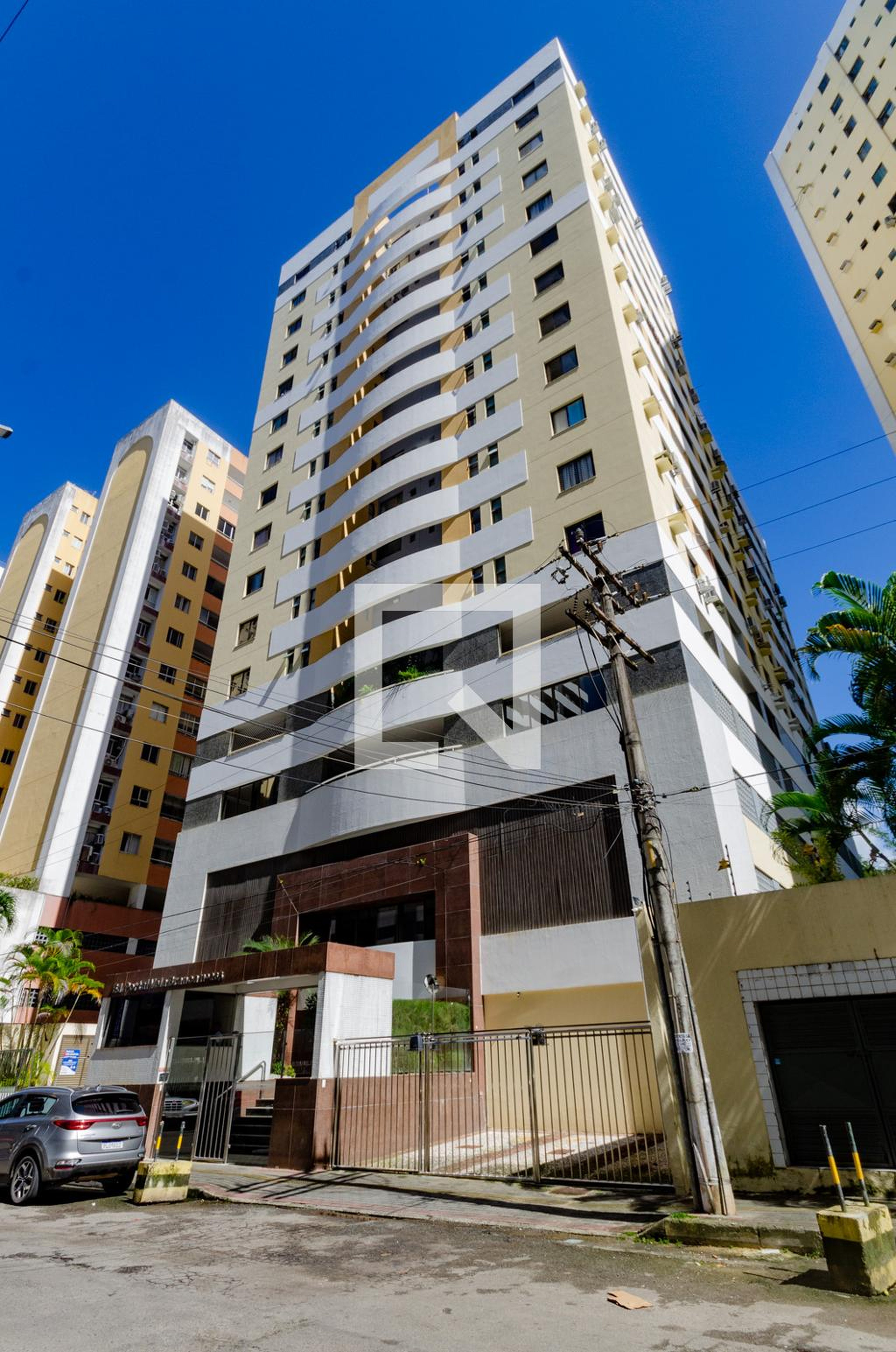 Fachada do Condomínio Edifício Portal Vela Branca