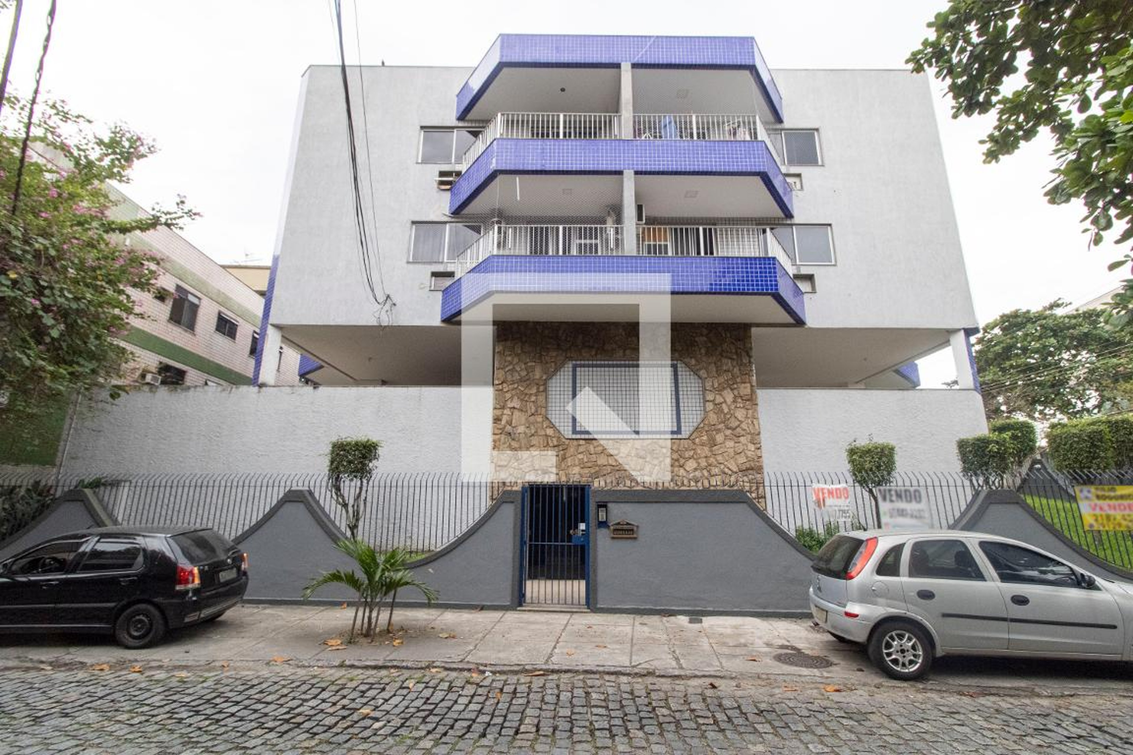 Fachada Condomínio em Rua Eneida de Morais, 176