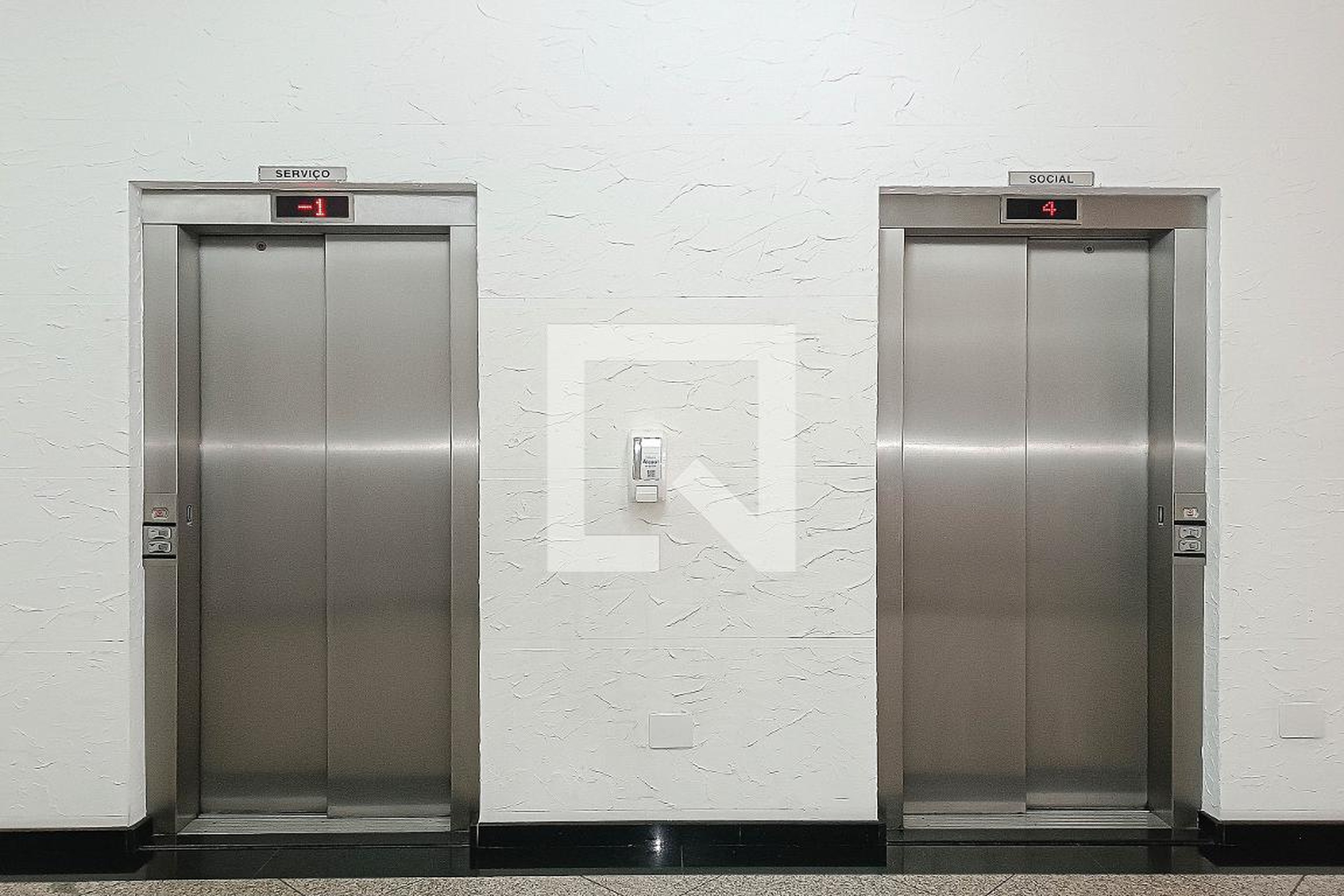 Elevador - Edifício New Orleans