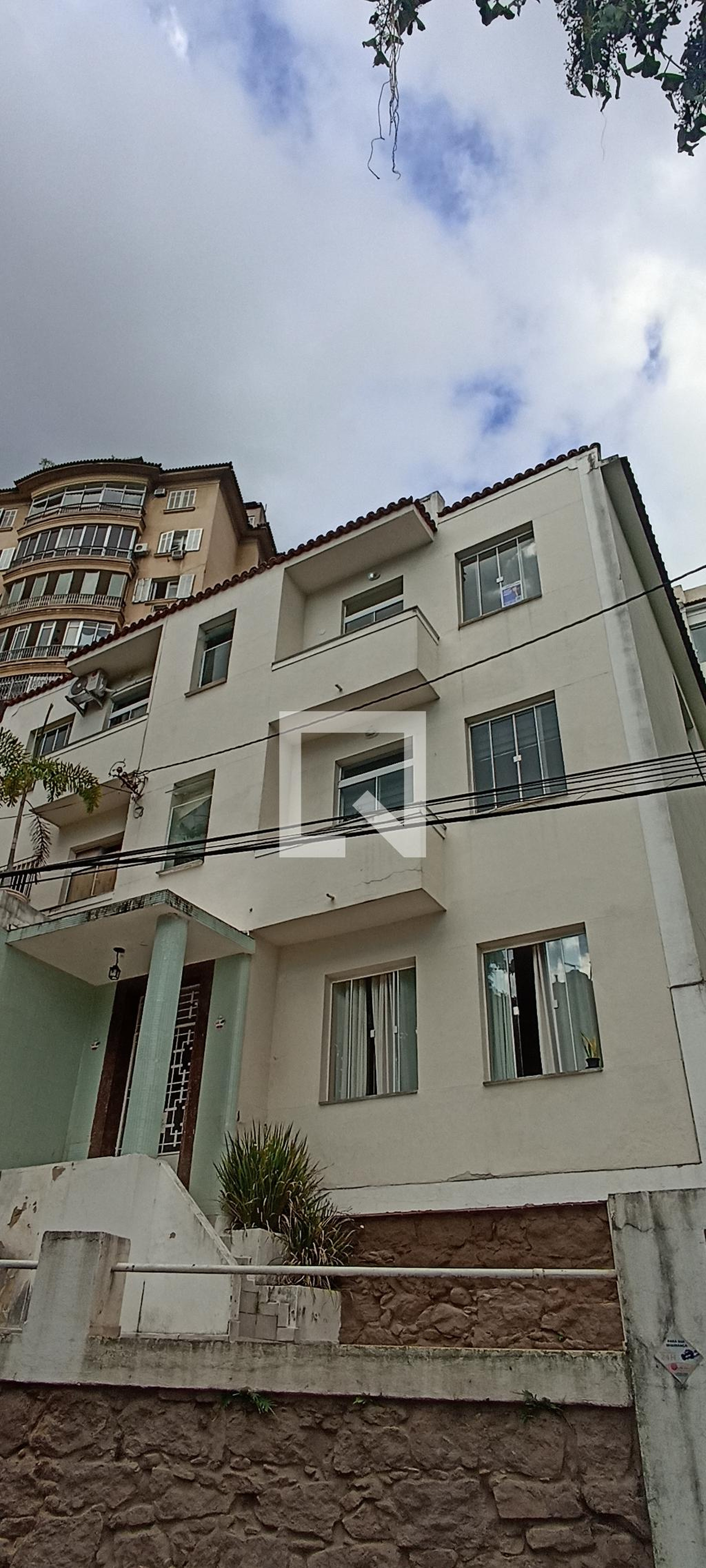 Fachada do Prédio Condomínio em Rua Cardeal Dom Sebastião Leme, 384