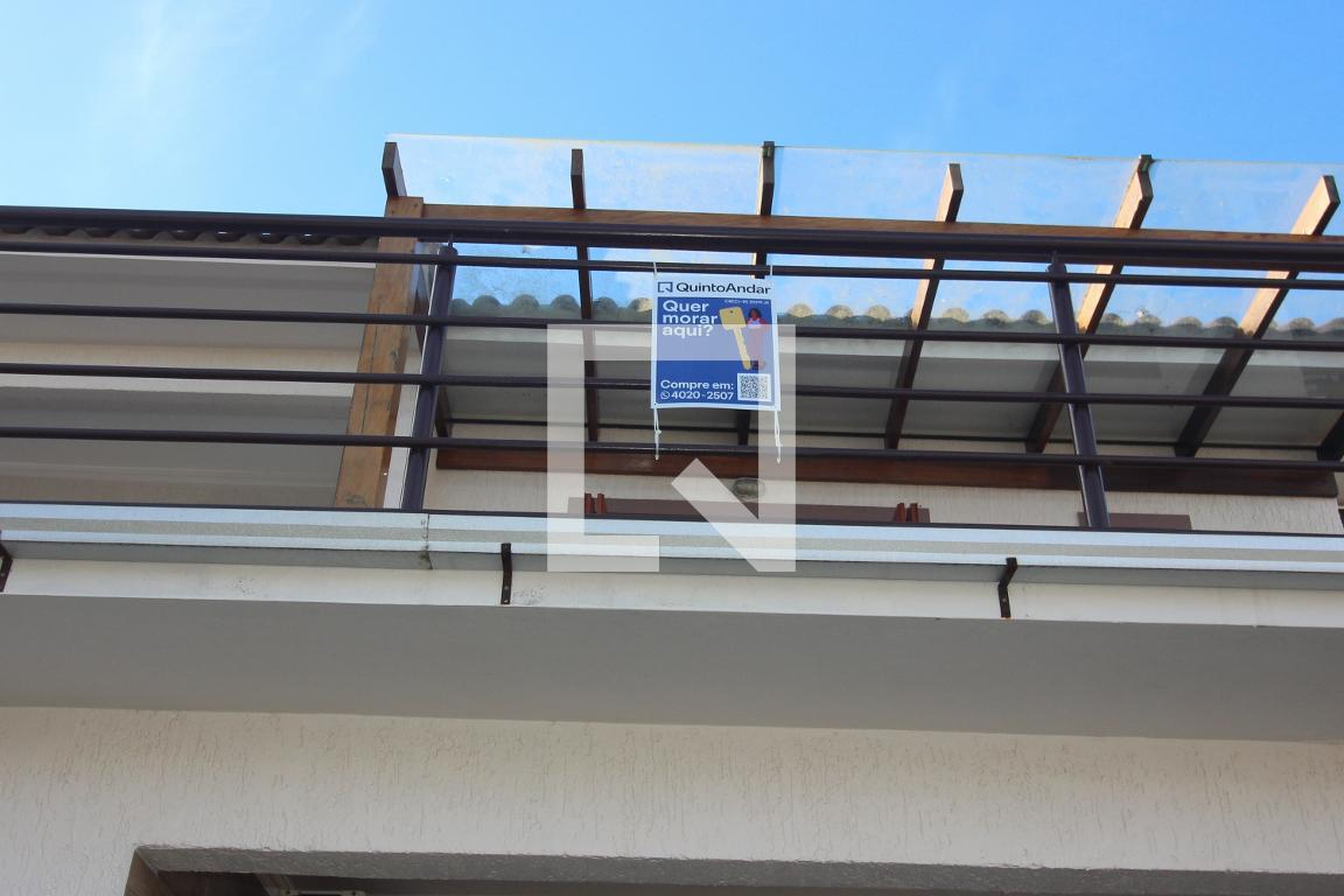 Fachada Condomínio em Rua Manacá, 101