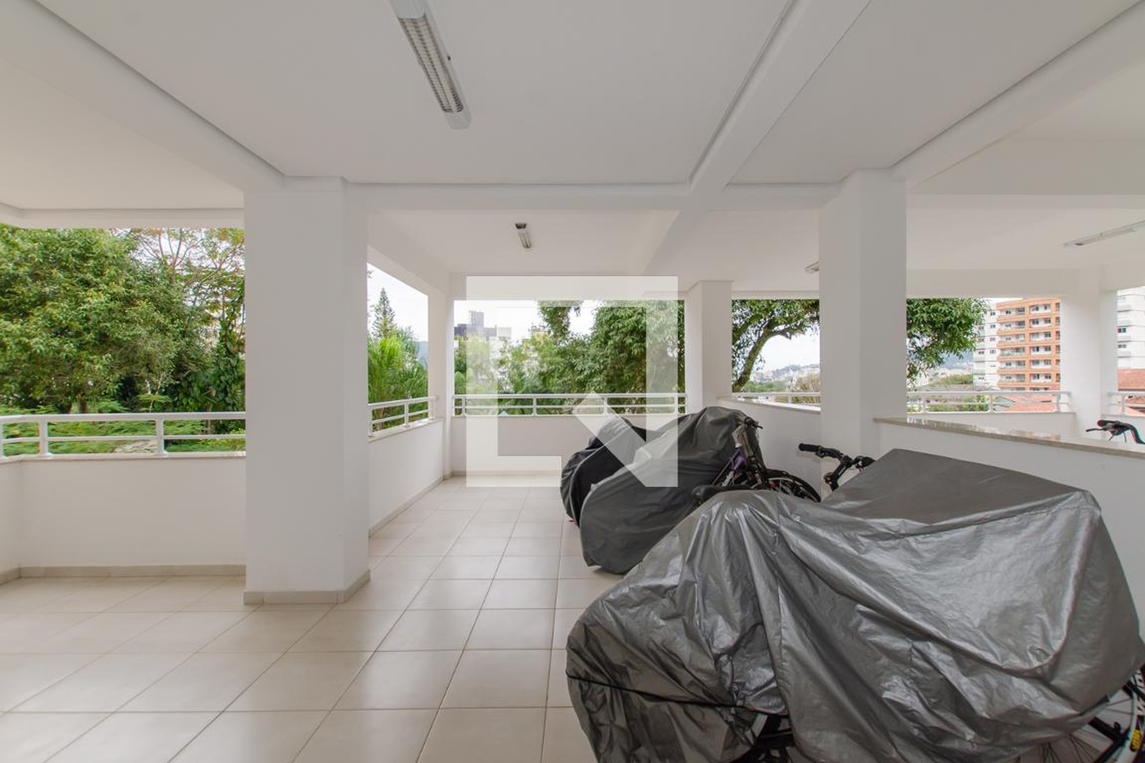 Bicicletário - Zena Becker