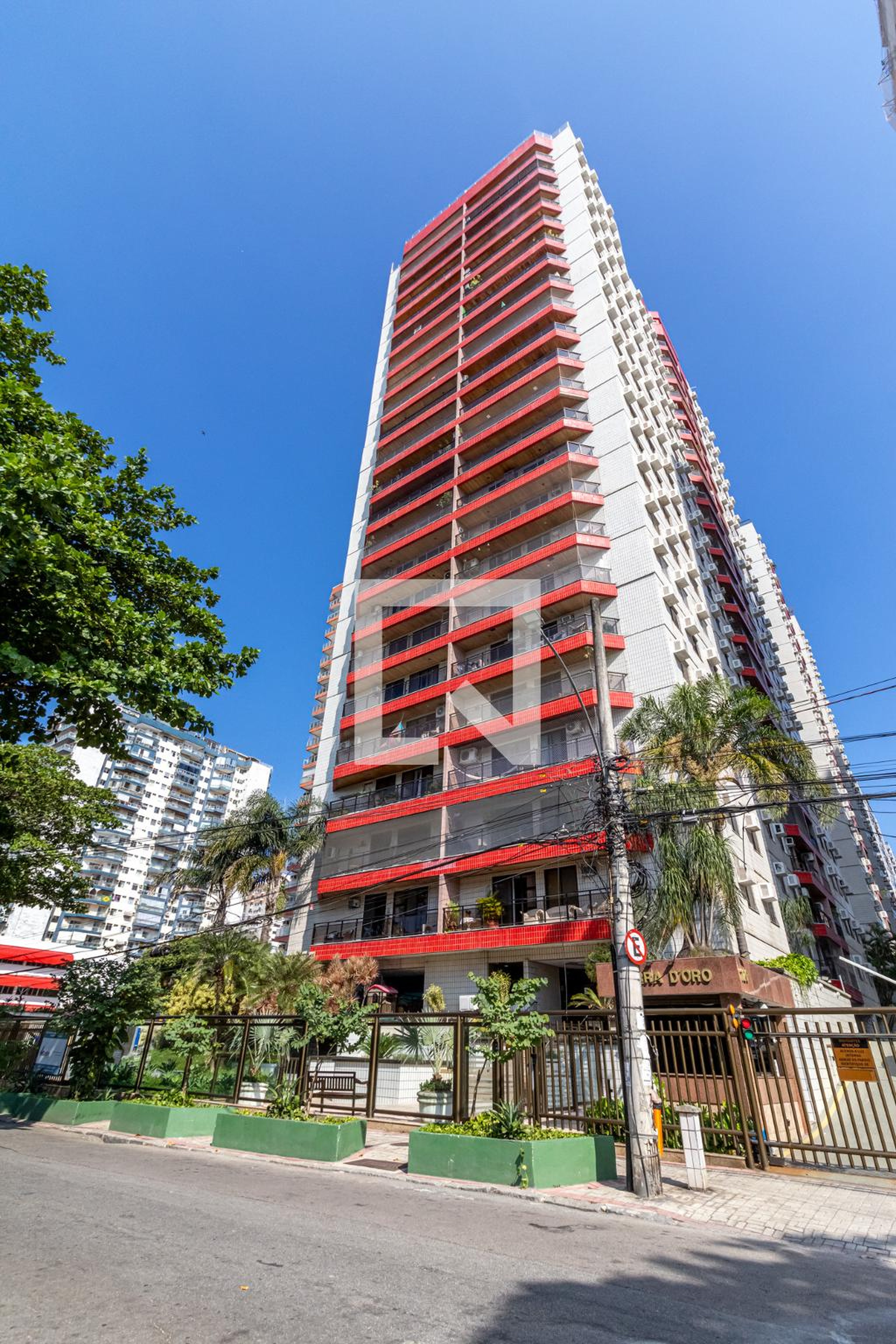 Fachada do Prédio Condomínio Barra Doro