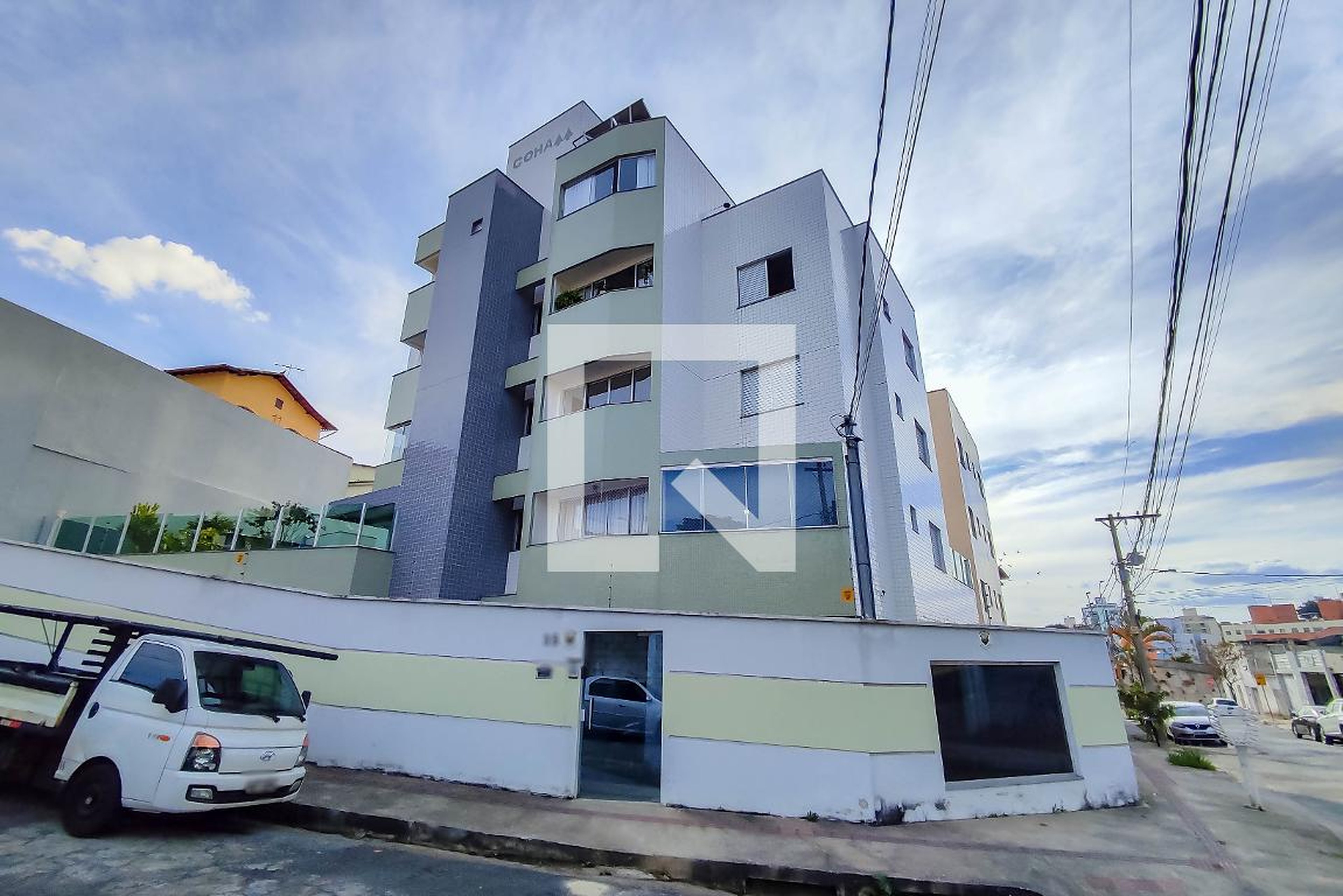 Fachada Condomínio em Rua Marieta Melo de Azevedo, 35