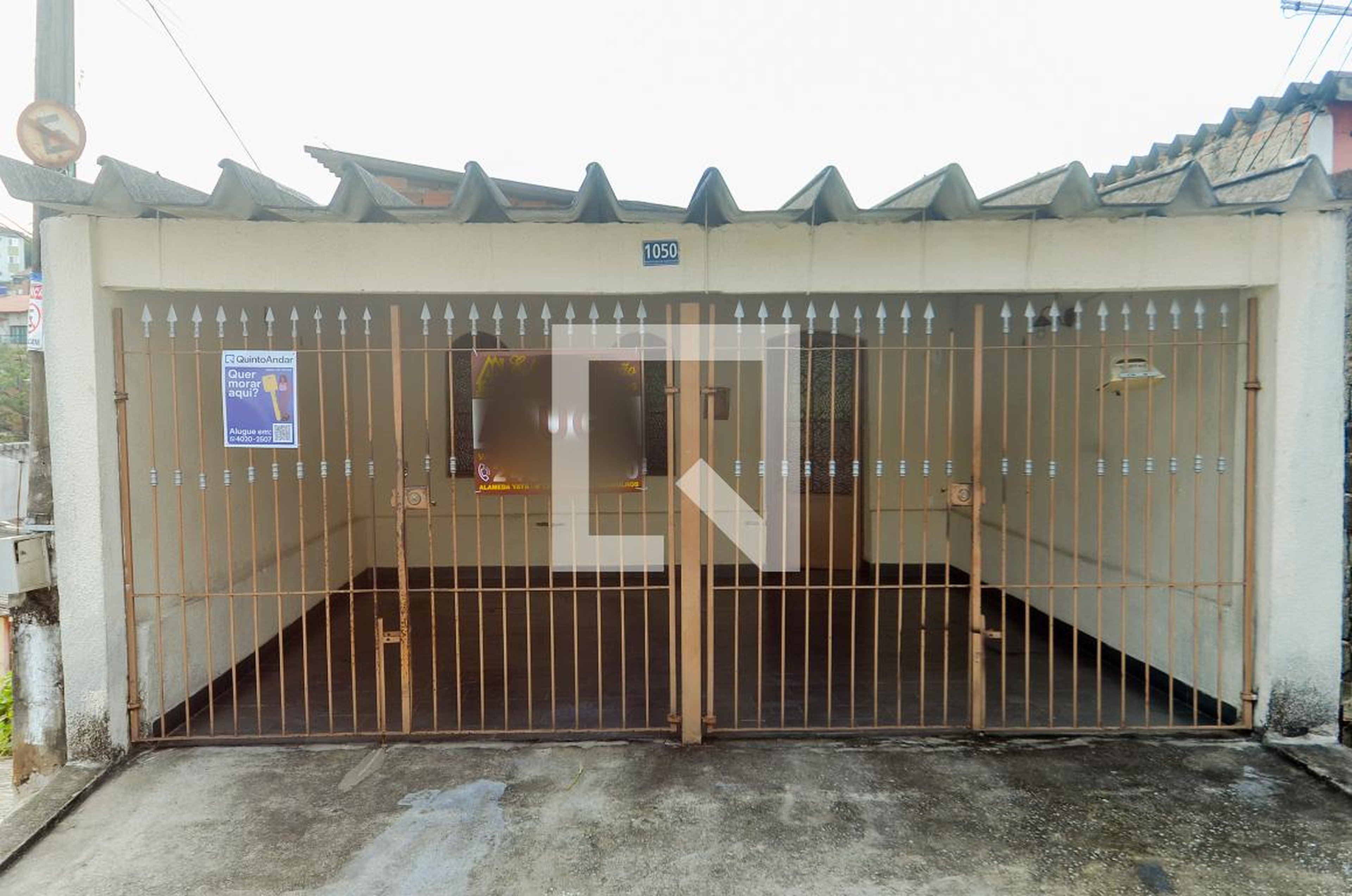 Fachada Condomínio em Rua Madame Curie, 1050