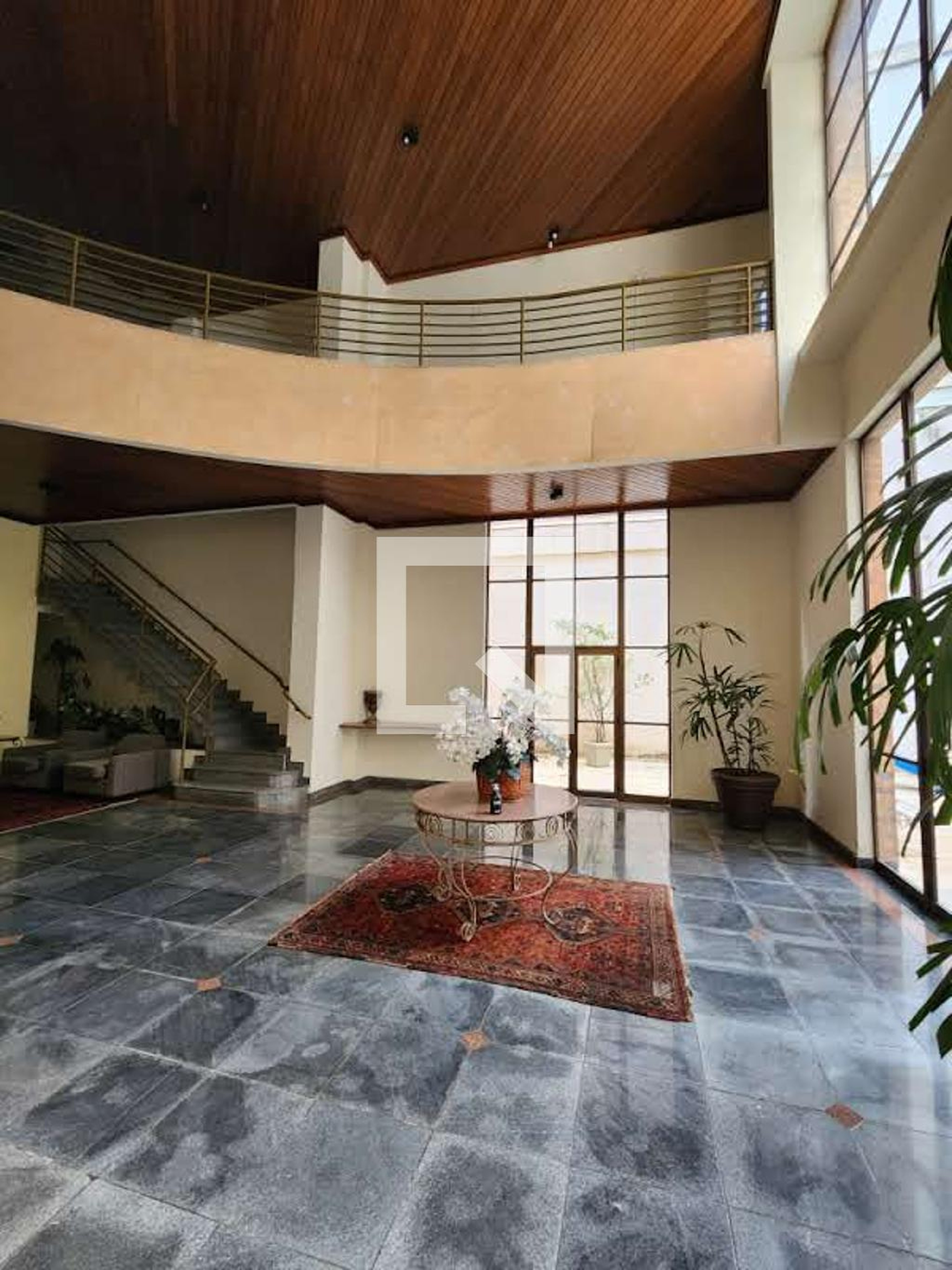 Entrada - London Top