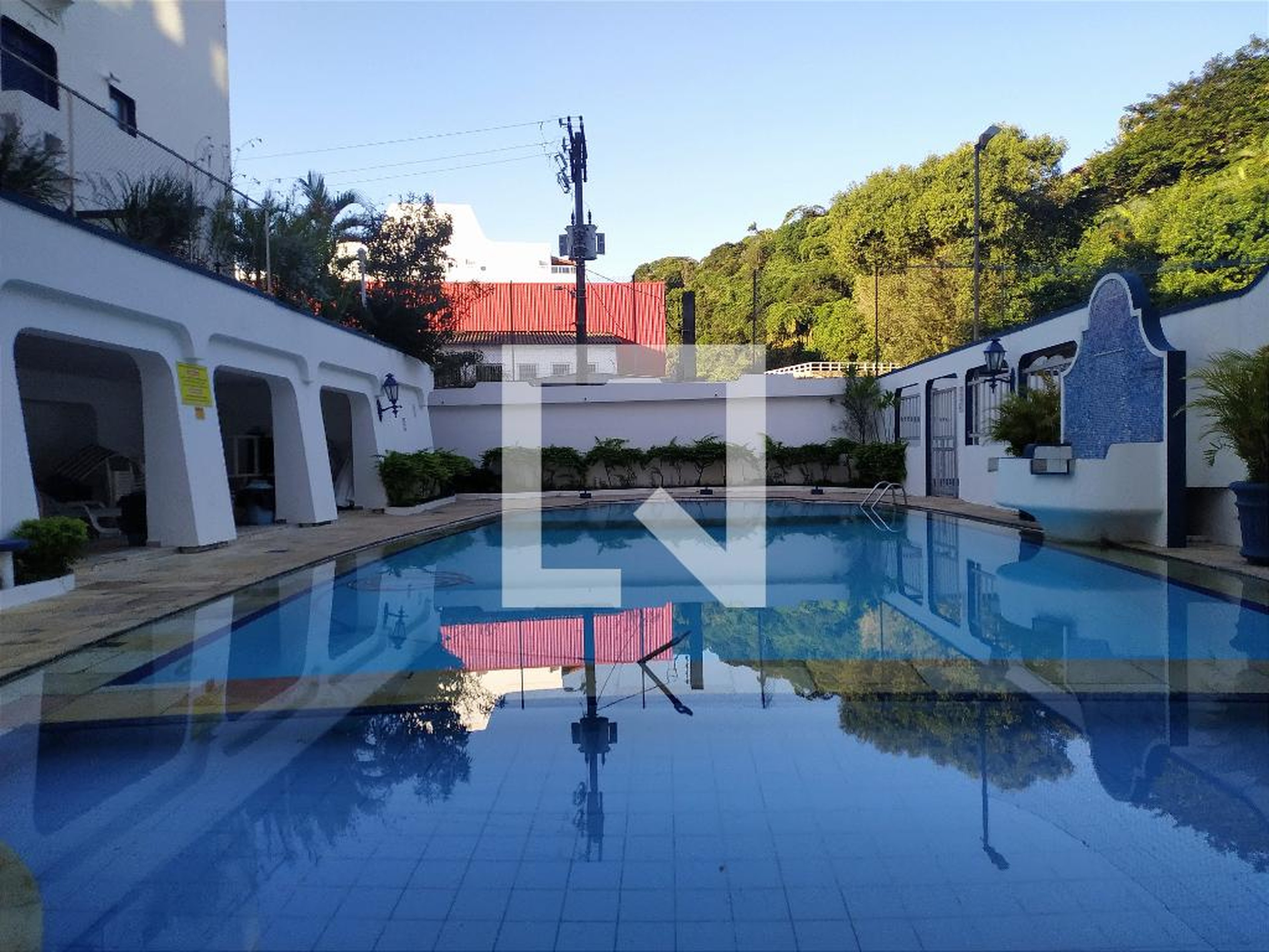 Piscina - Edifício Praia de Itapoã